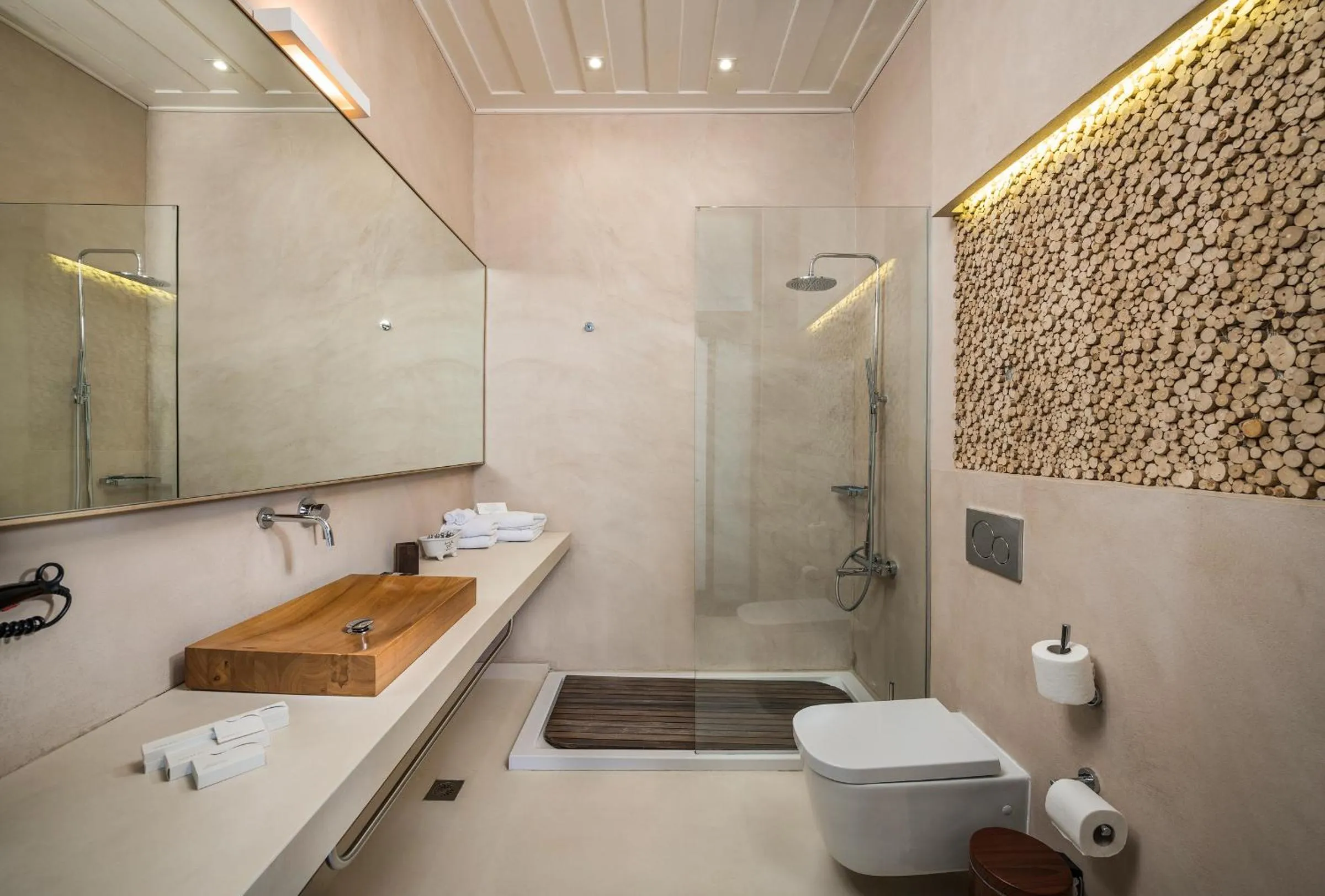 Bathroom in Ambassadors Residence Boutique Hotel