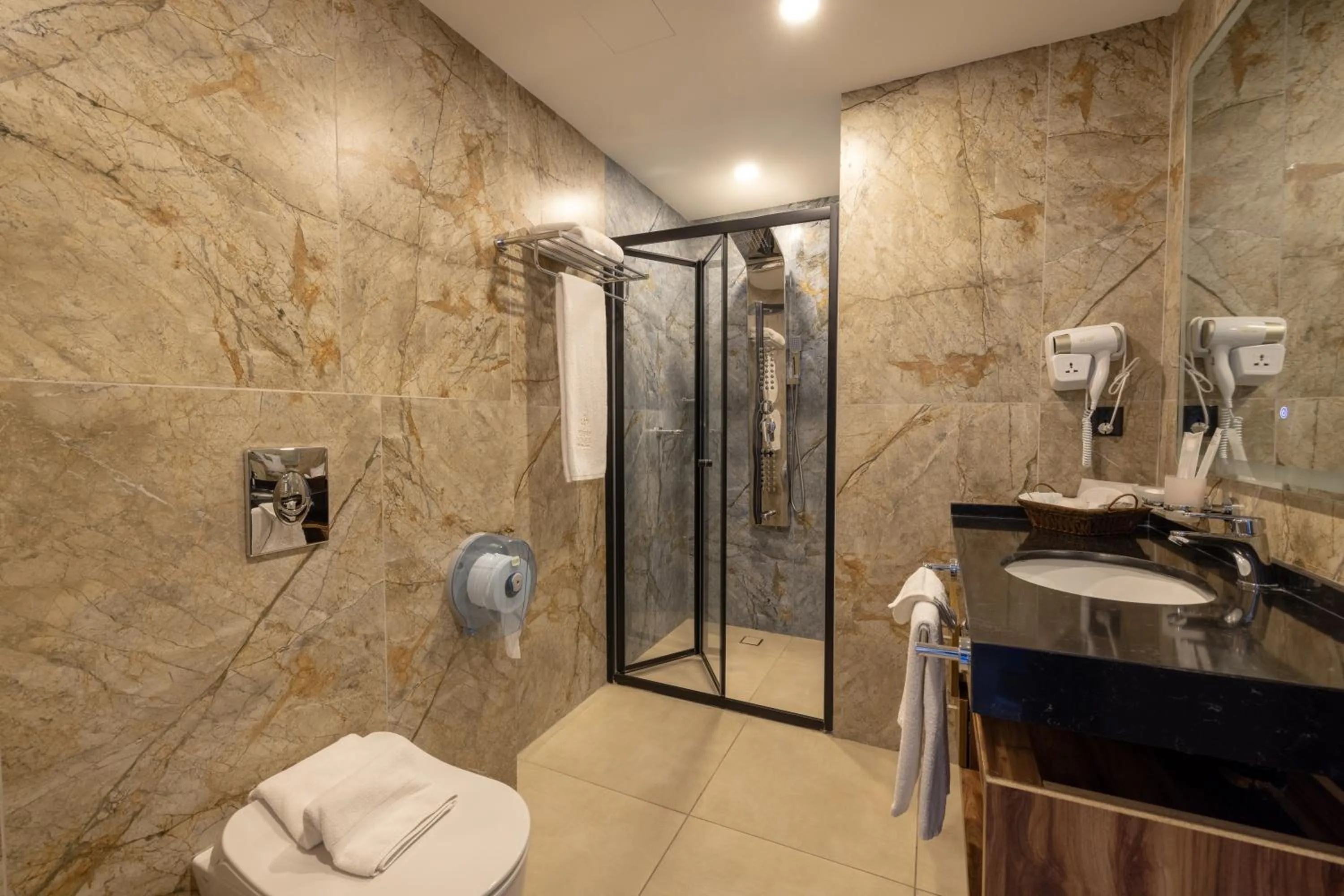 Shower in Jeddah Homes Boutique Hotel