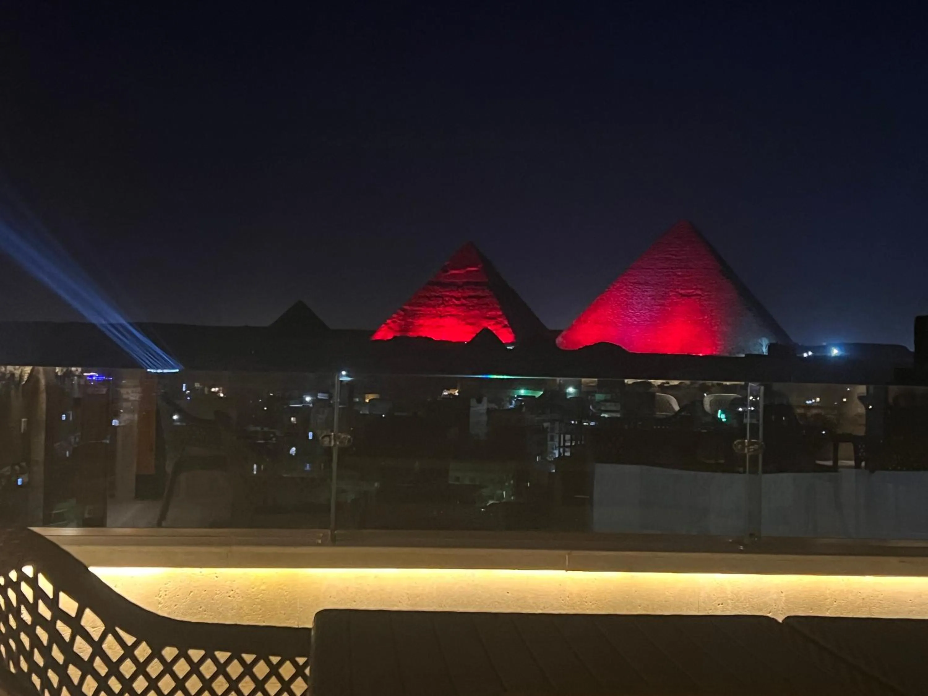 Night in Celia Pyramids View inn