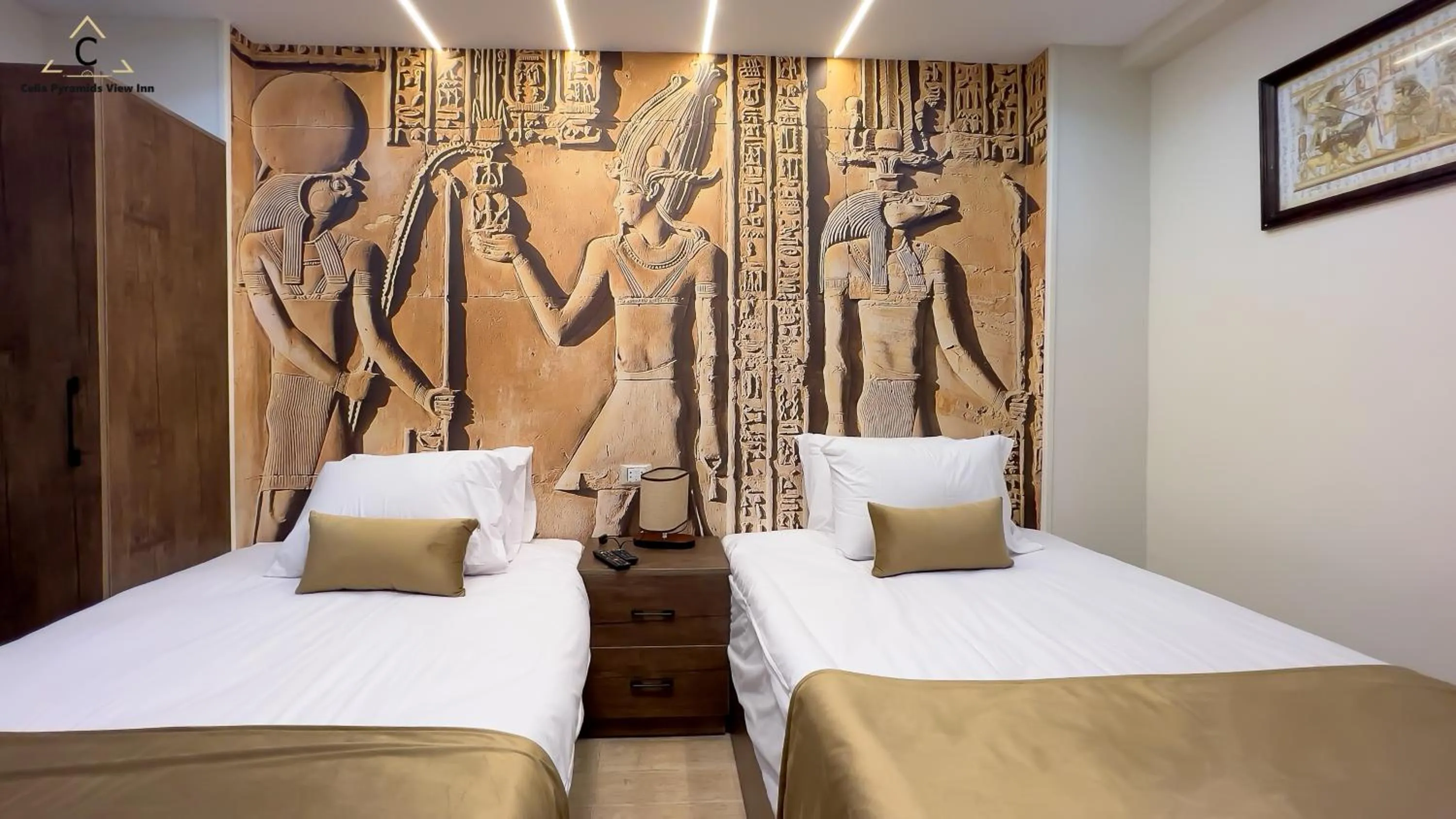 Bedroom, Bed in Celia Pyramids View inn