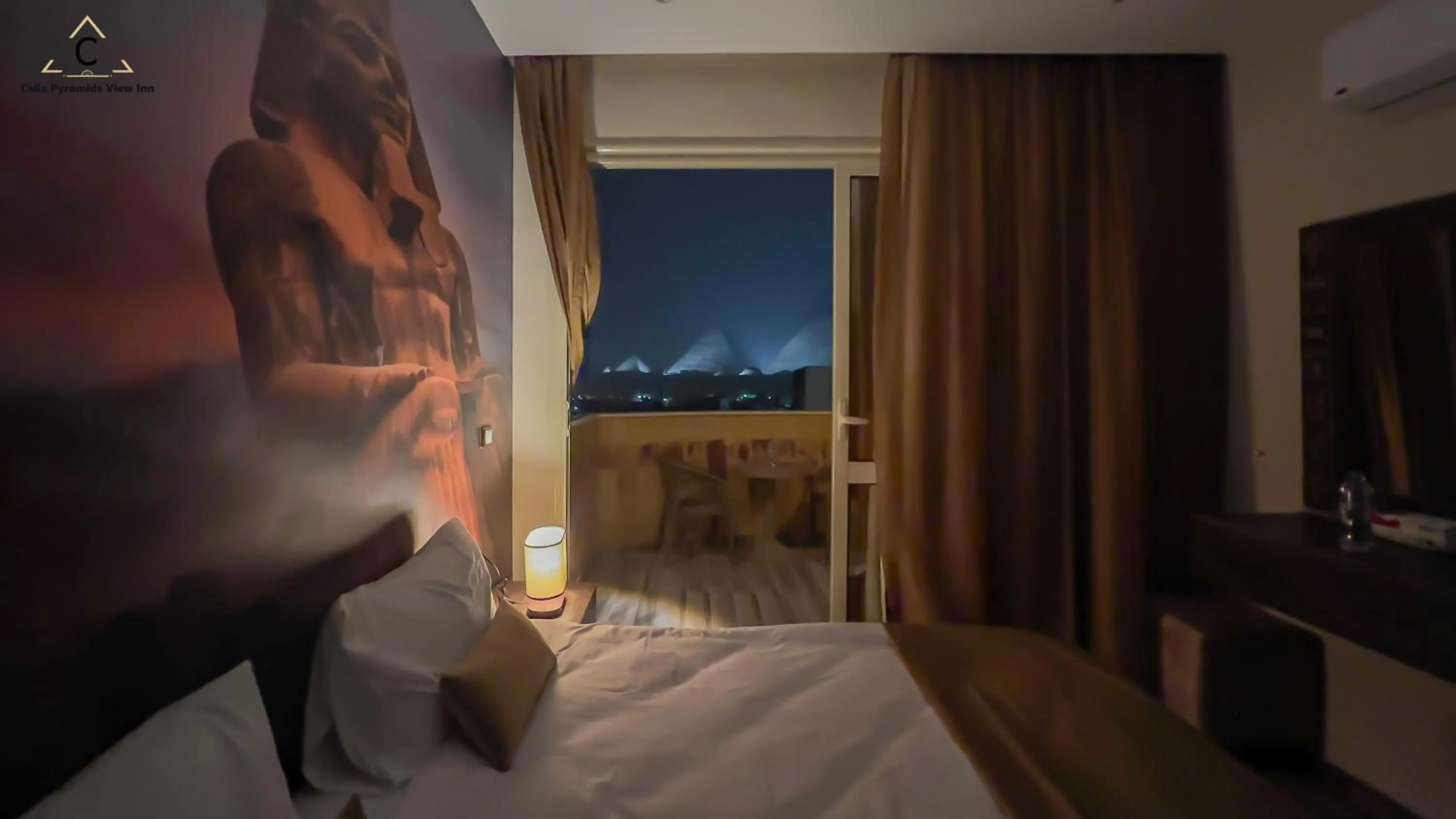 Bedroom, Bed in Celia Pyramids View inn