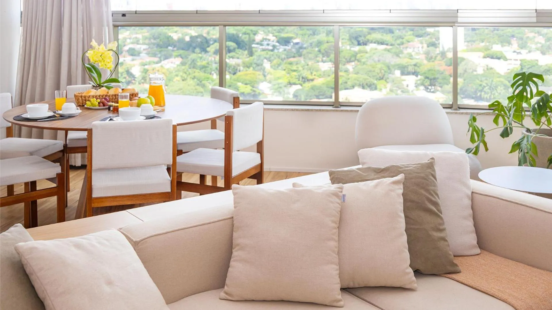 Living room in White 2880 - Pinheiros