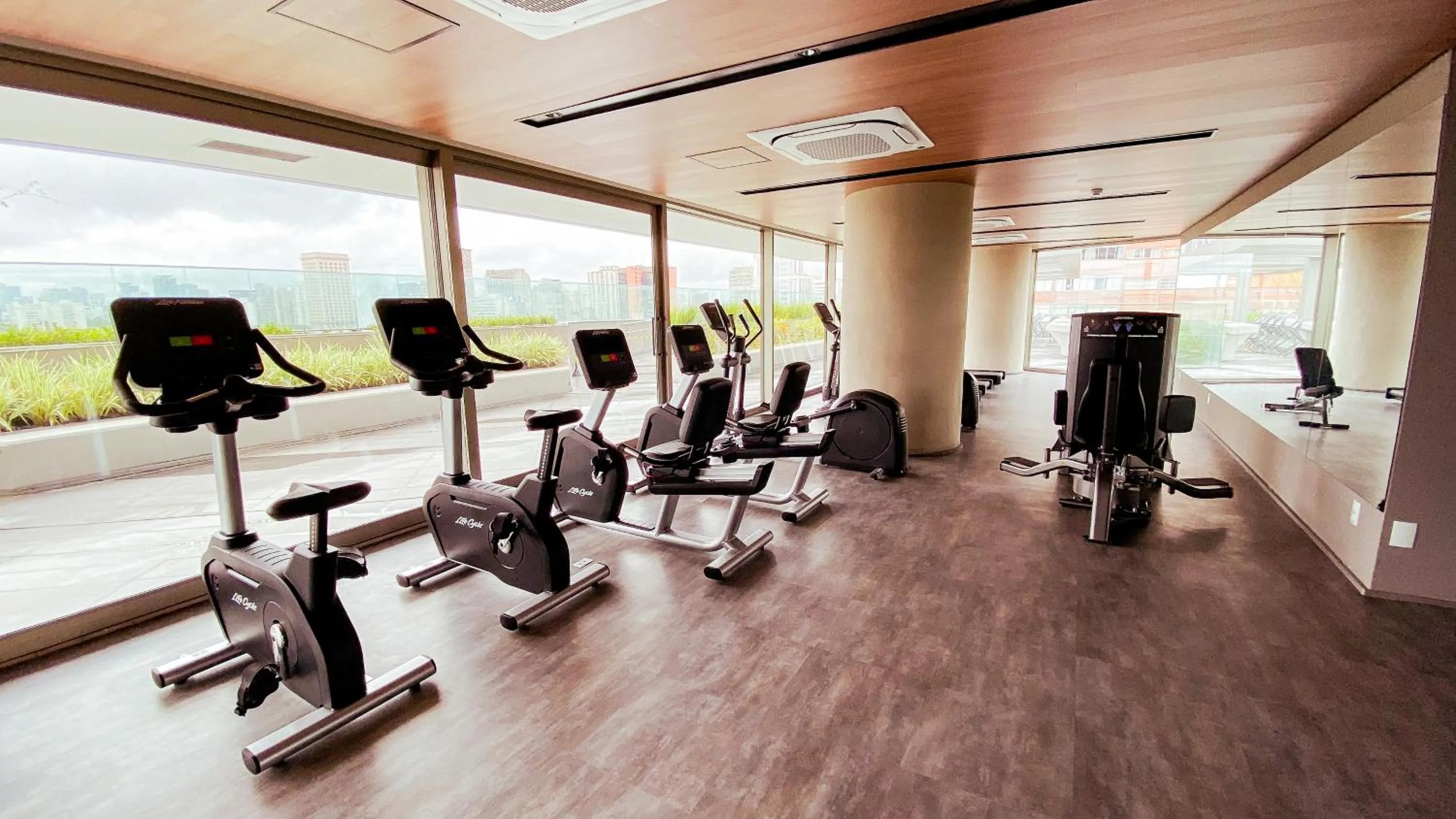 Fitness centre/facilities in White 2880 - Pinheiros