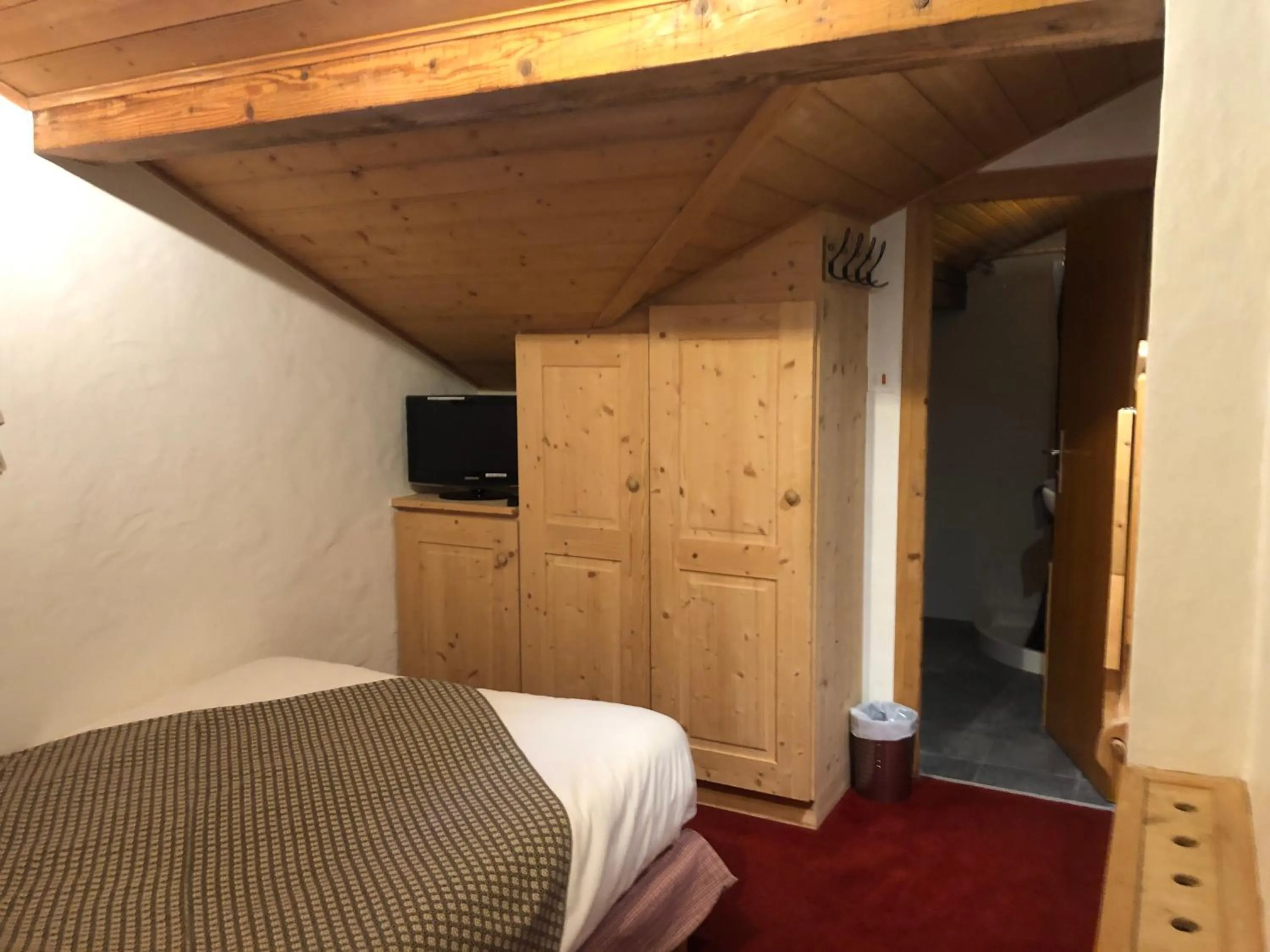 Bedroom, Bed in Hôtel la Kinkerne