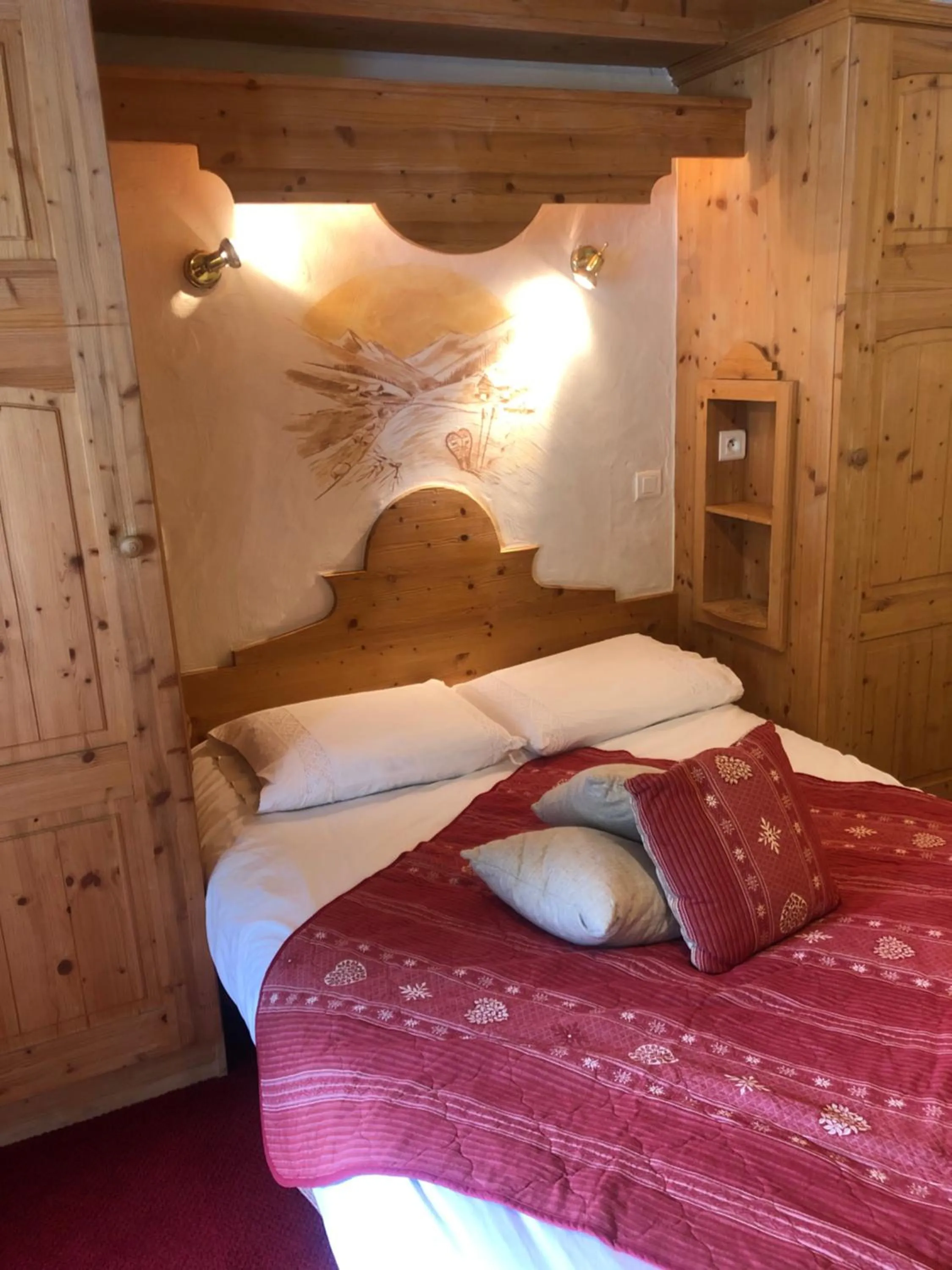 Photo of the whole room, Bed in Hôtel la Kinkerne