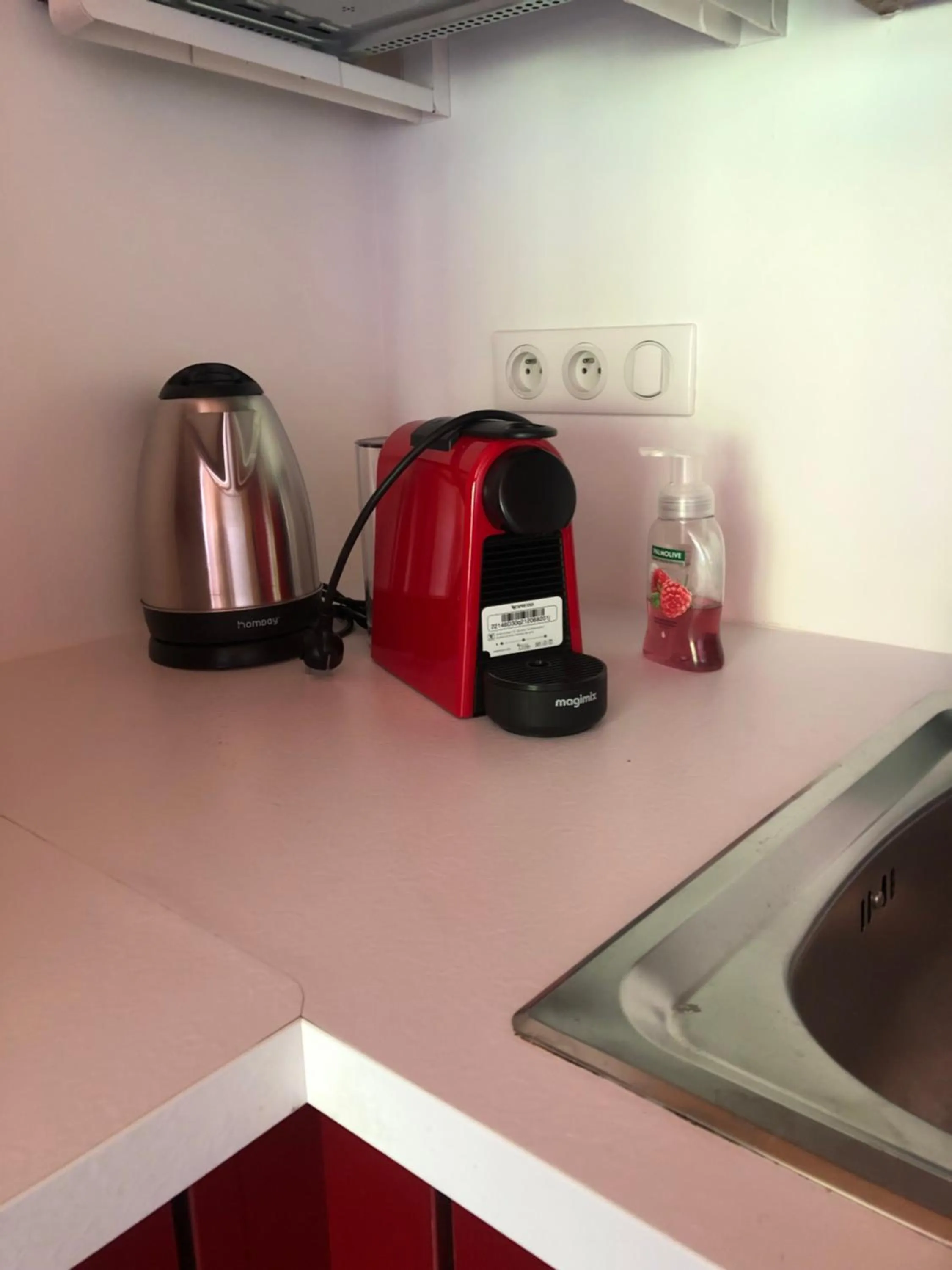 Kitchen or kitchenette in Hôtel la Kinkerne