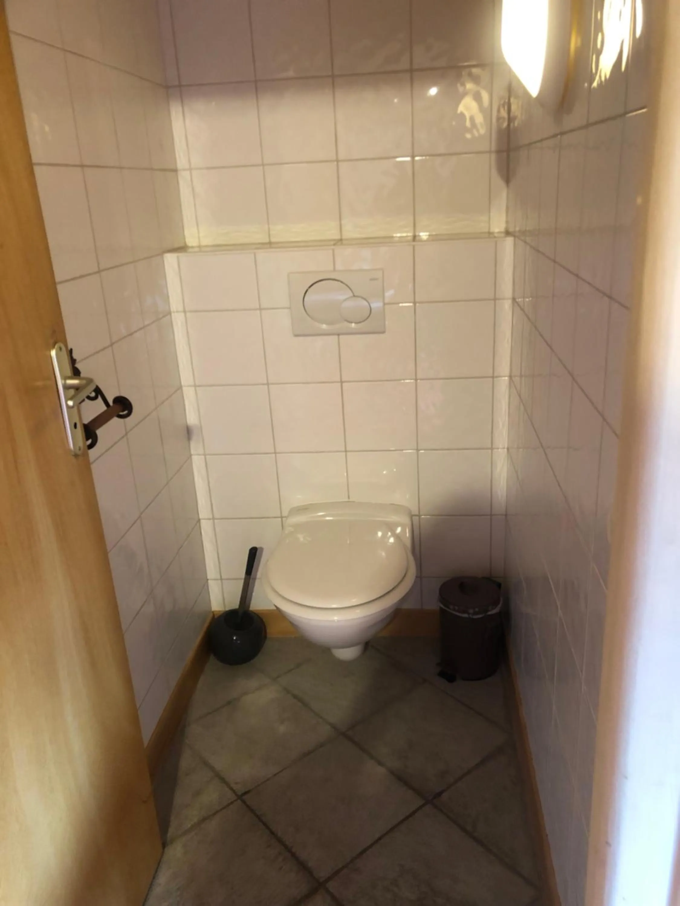 Toilet in Hôtel la Kinkerne