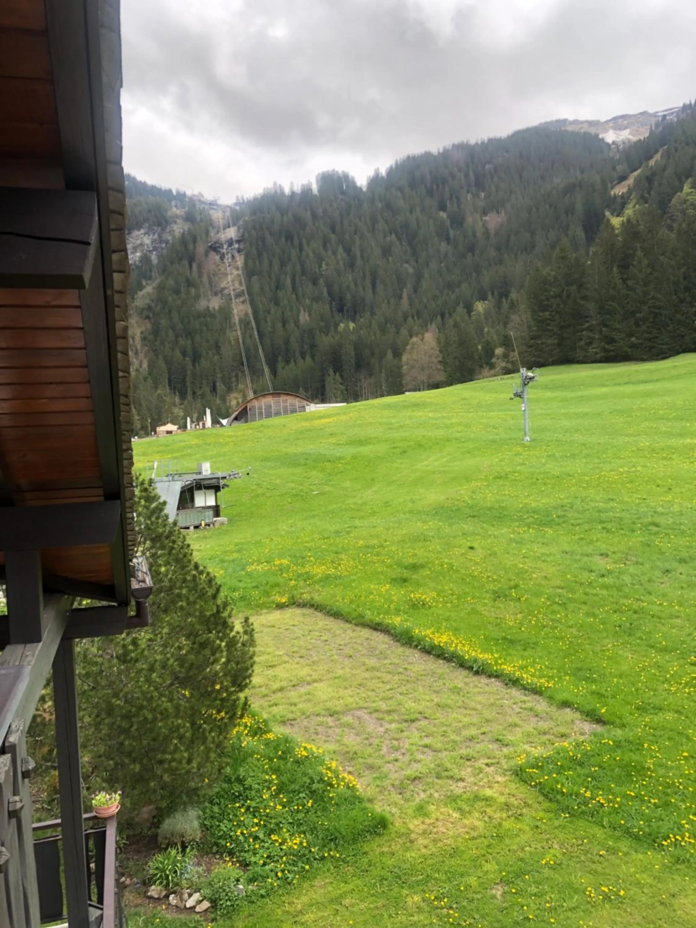 Spring in Hôtel la Kinkerne