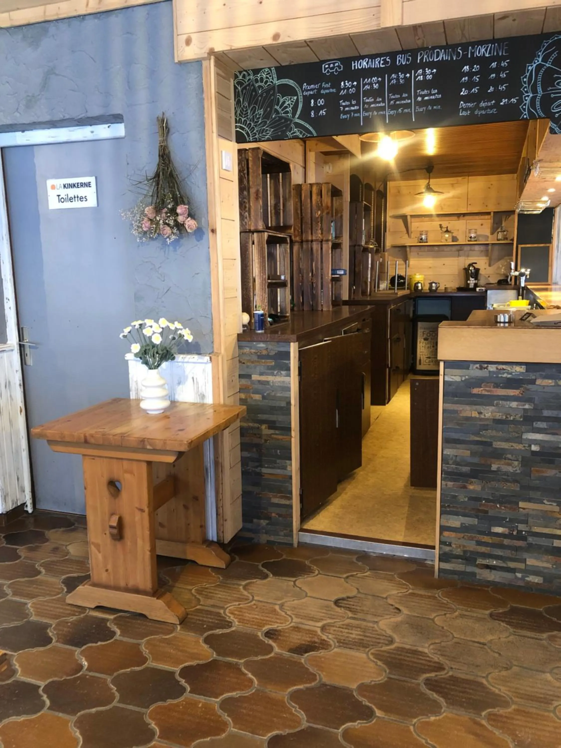 Lounge or bar in Hôtel la Kinkerne