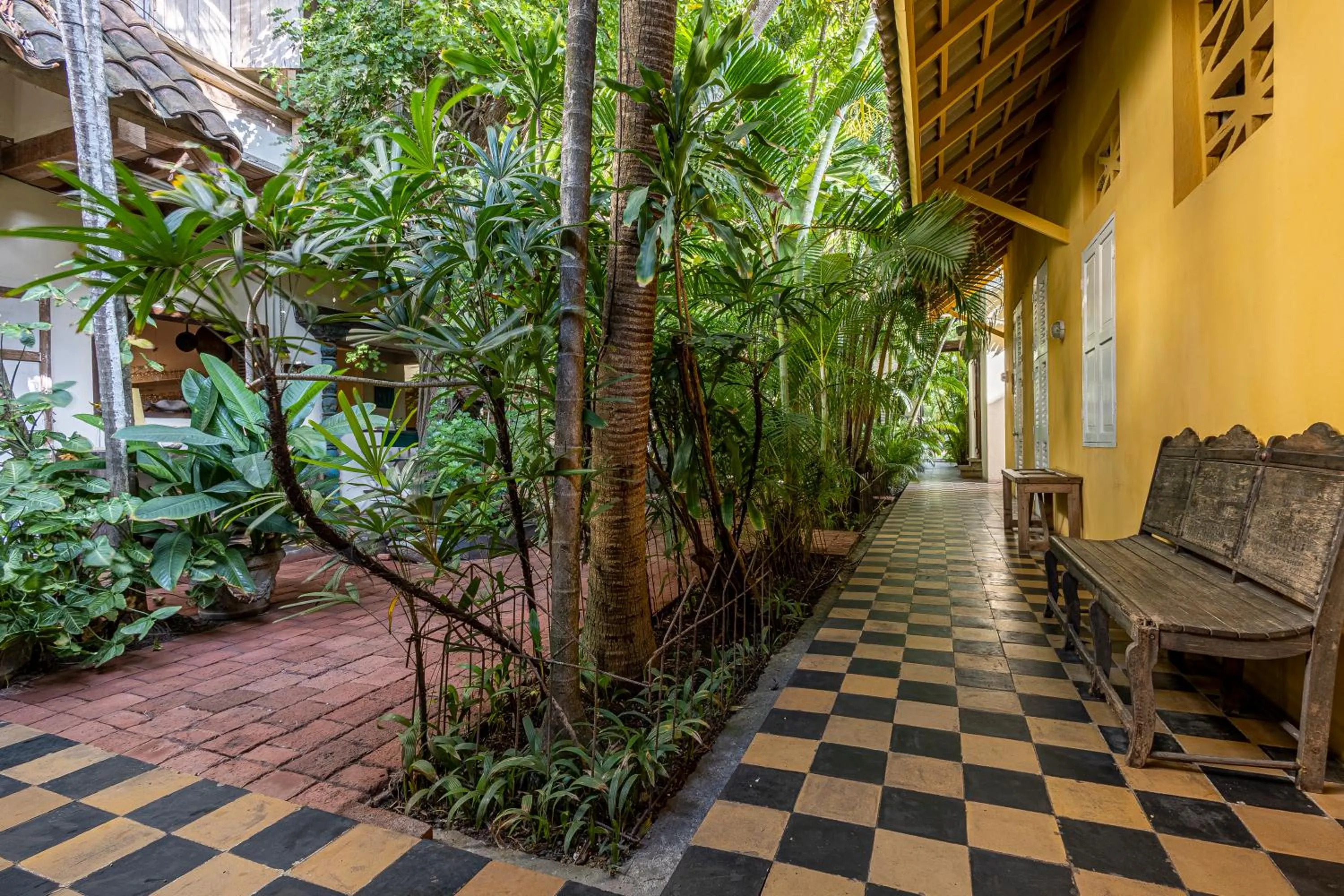Garden view in Casa Real Del Cabrero by Soho