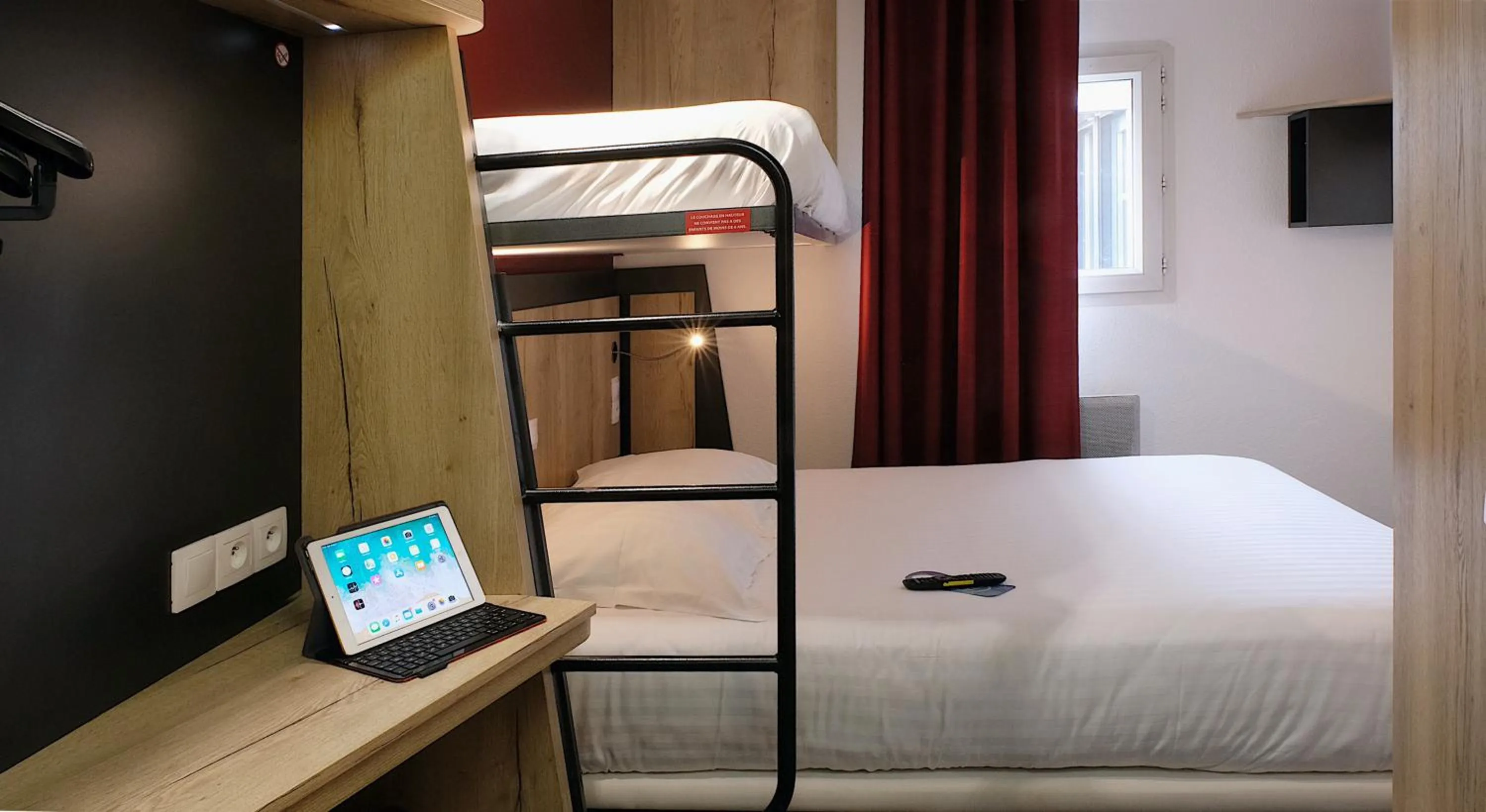 Photo of the whole room, Bed in In Hotel Nancy Frouard