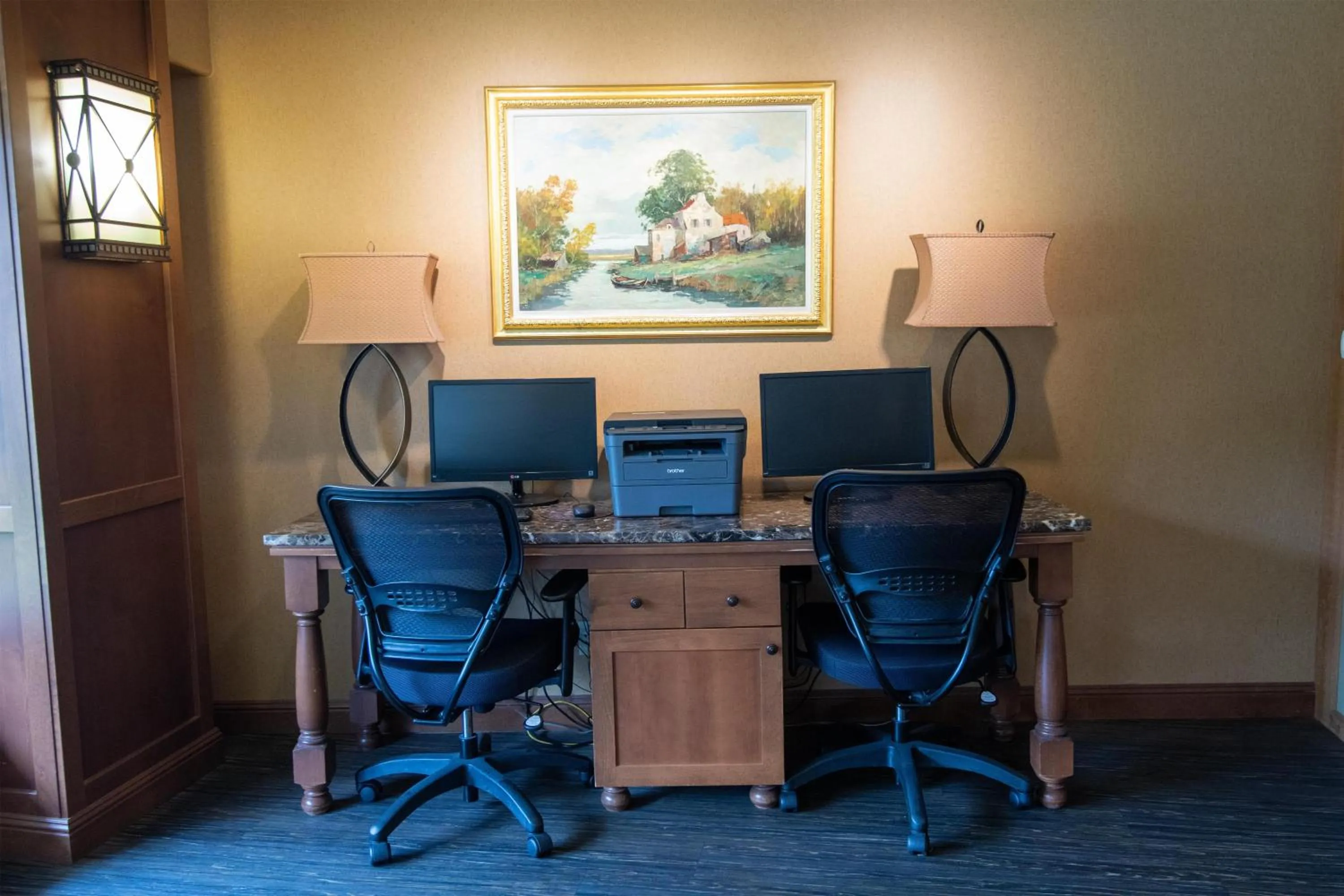 Business facilities in The Bard's Inn - BW Signature Collection by Best Western