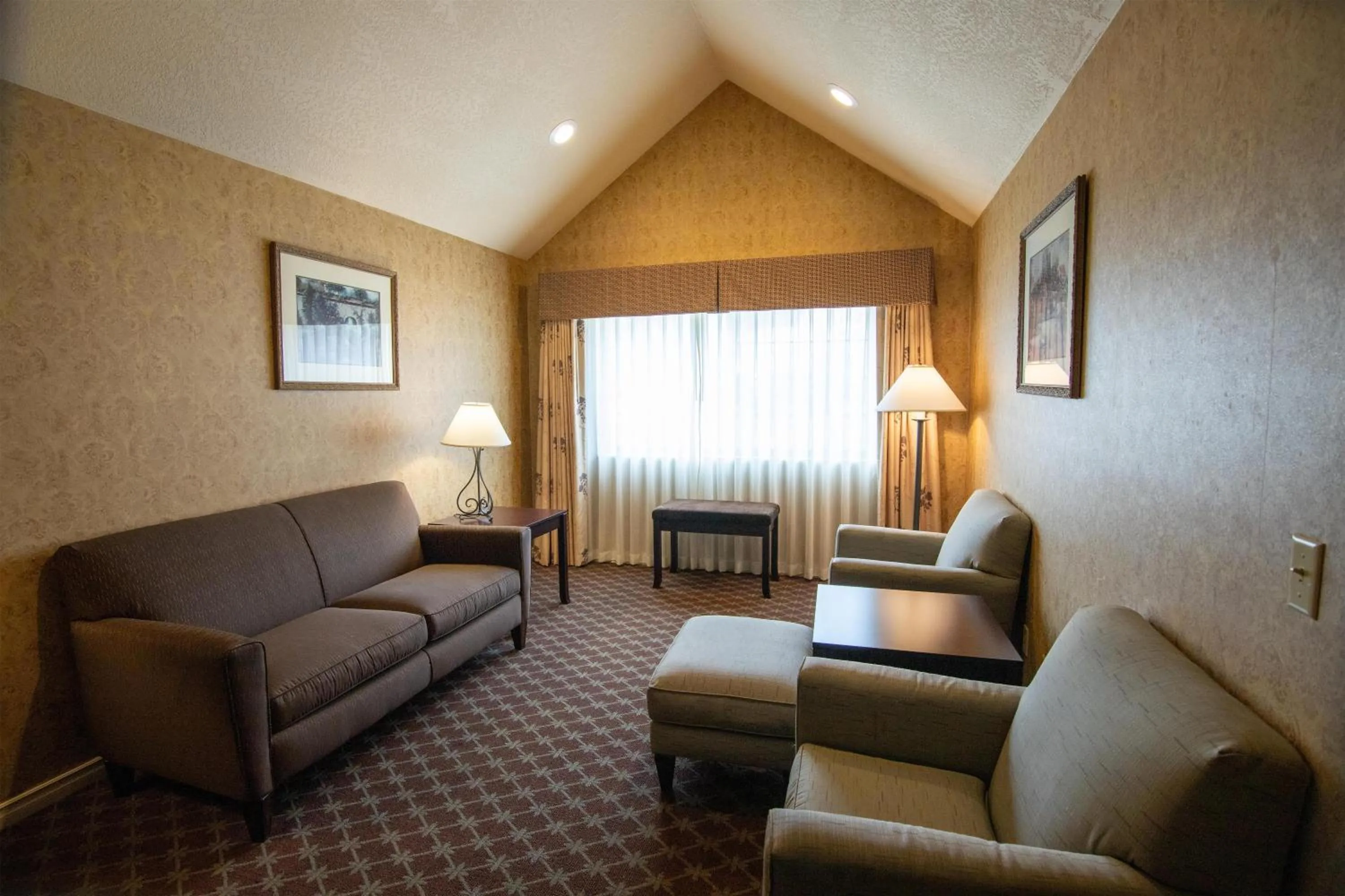 Bedroom in The Bard's Inn - BW Signature Collection by Best Western