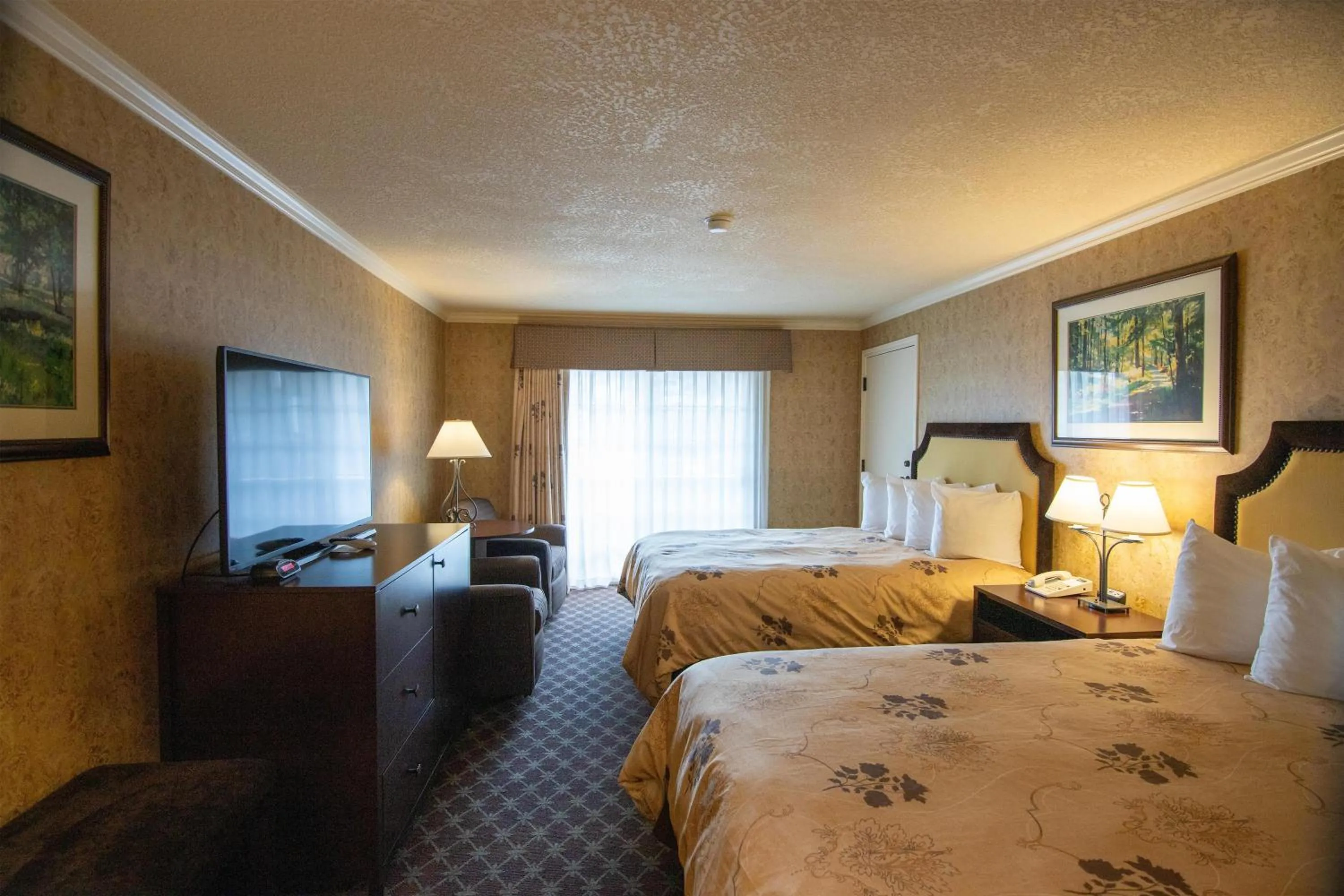 Bedroom, Bed in The Bard's Inn - BW Signature Collection by Best Western