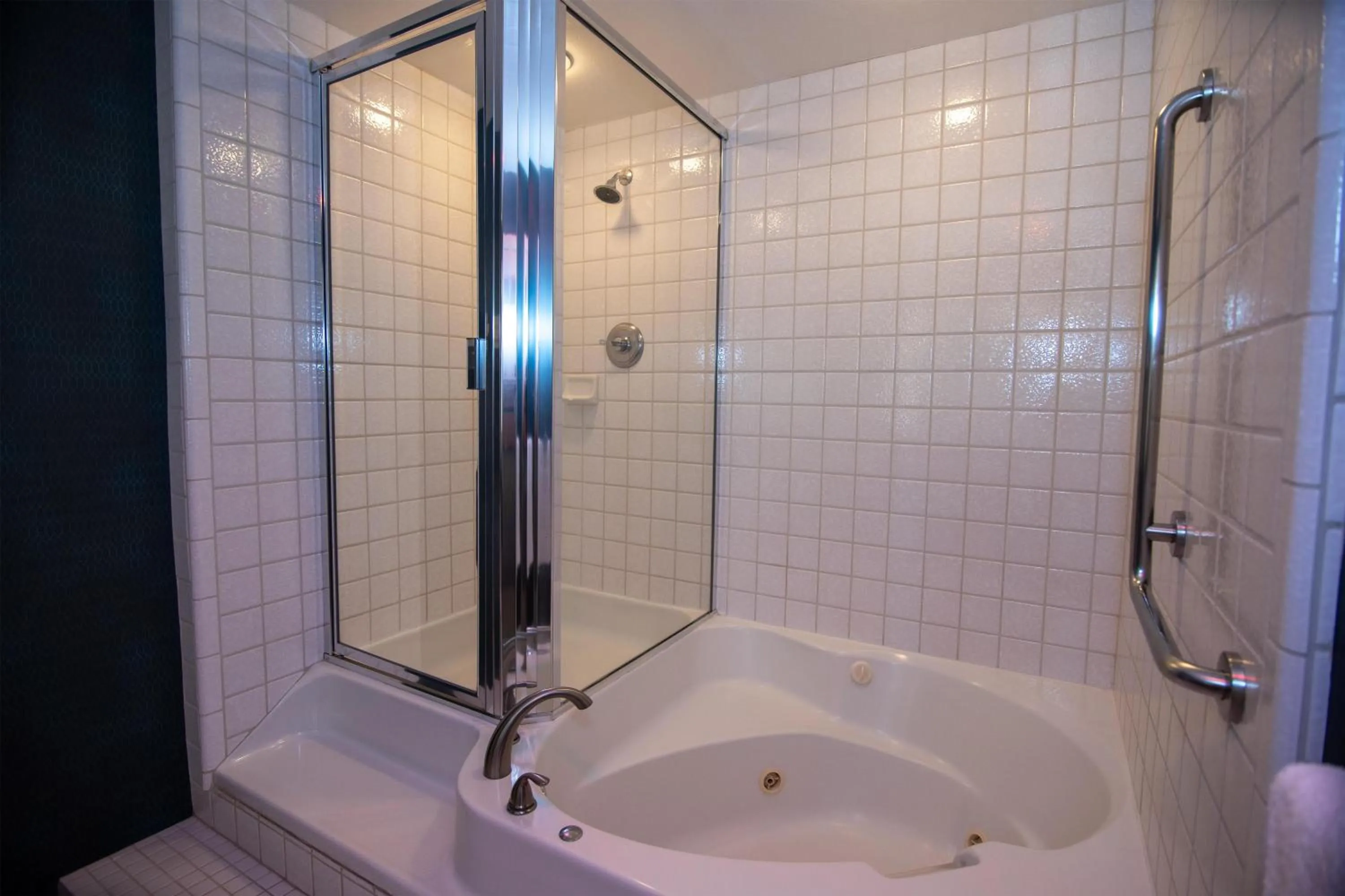 Bathroom in The Bard's Inn - BW Signature Collection by Best Western