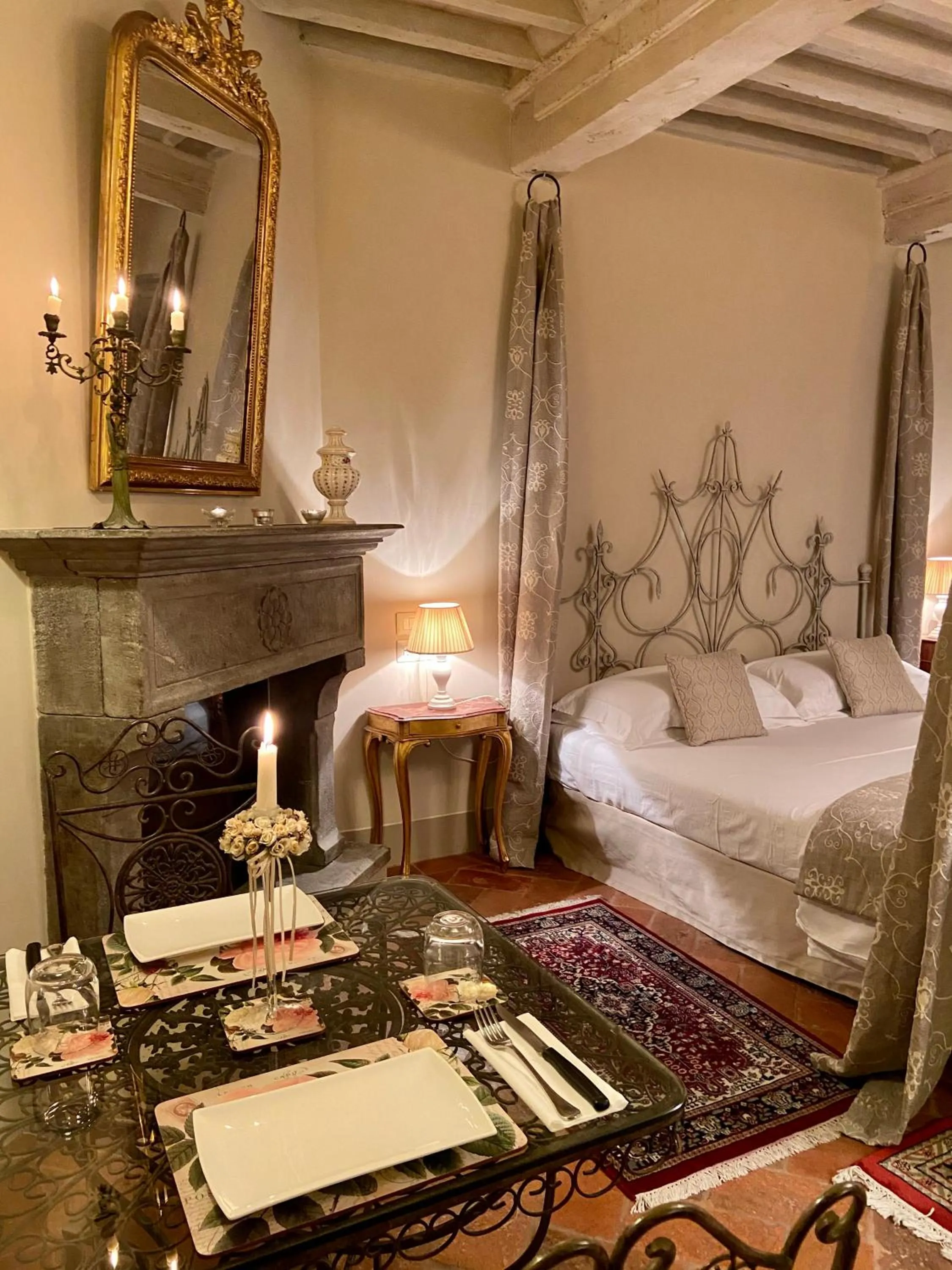 Seating area, Bed in La Corte Di Ambra