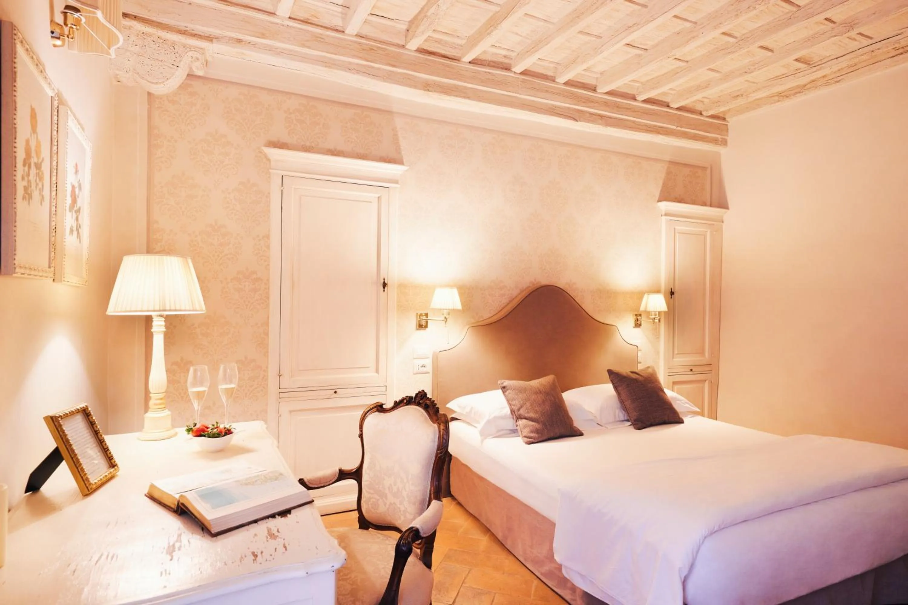 Bedroom, Bed in La Corte Di Ambra