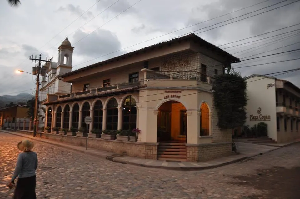 Facade/entrance in Hotel Plaza Copan
