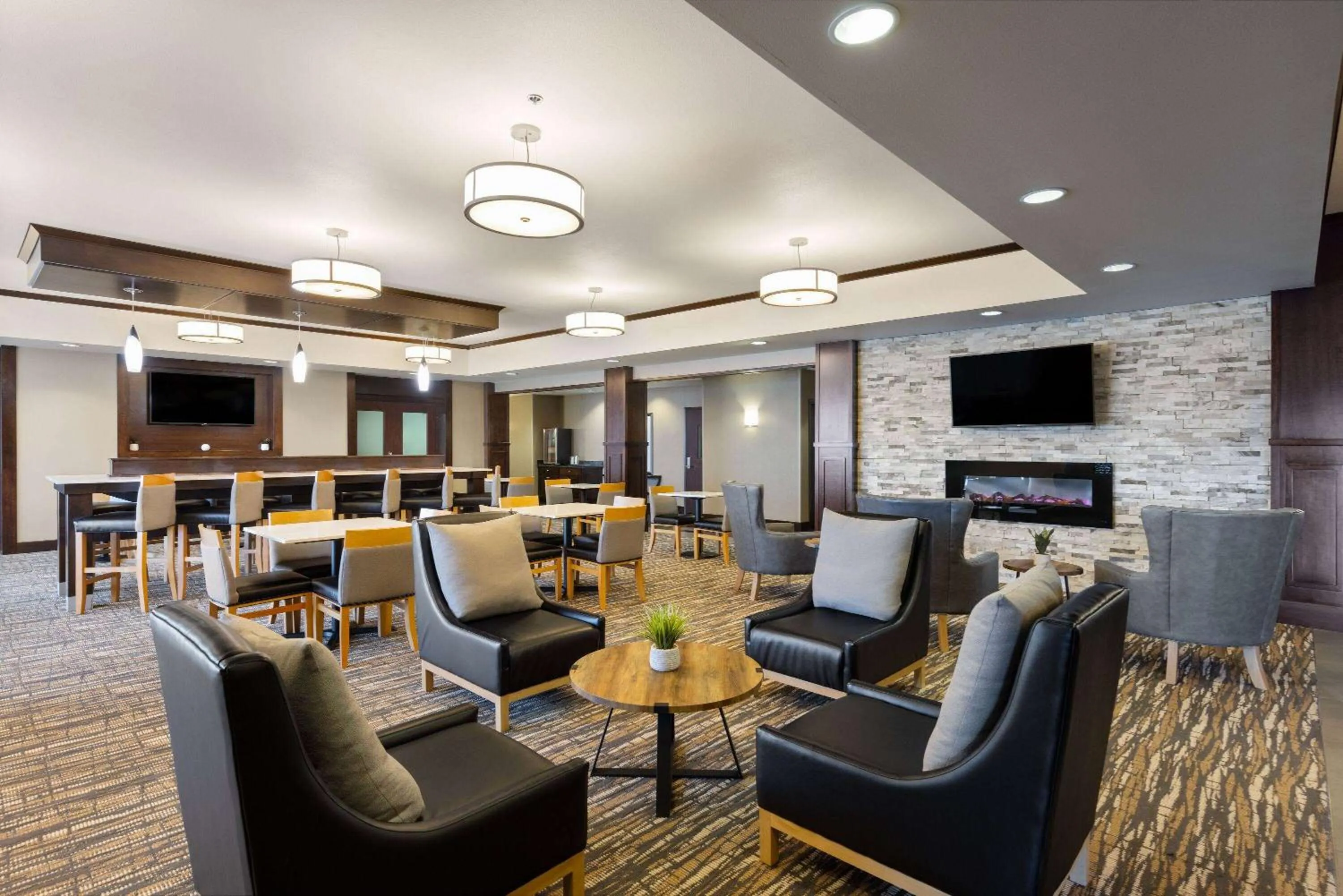Lobby or reception in La Quinta by Wyndham Sioux Falls