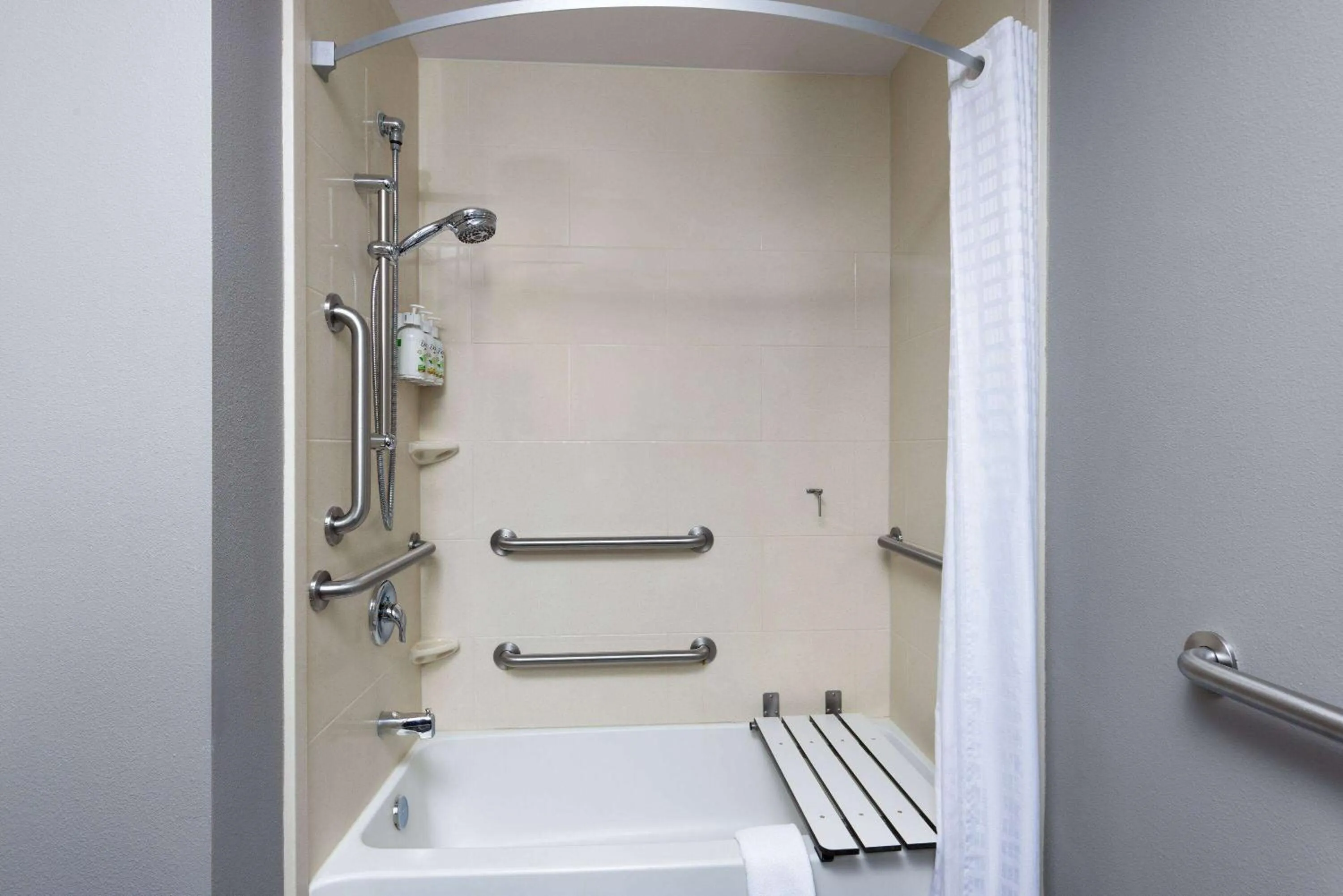 Bathroom in La Quinta by Wyndham Sioux Falls