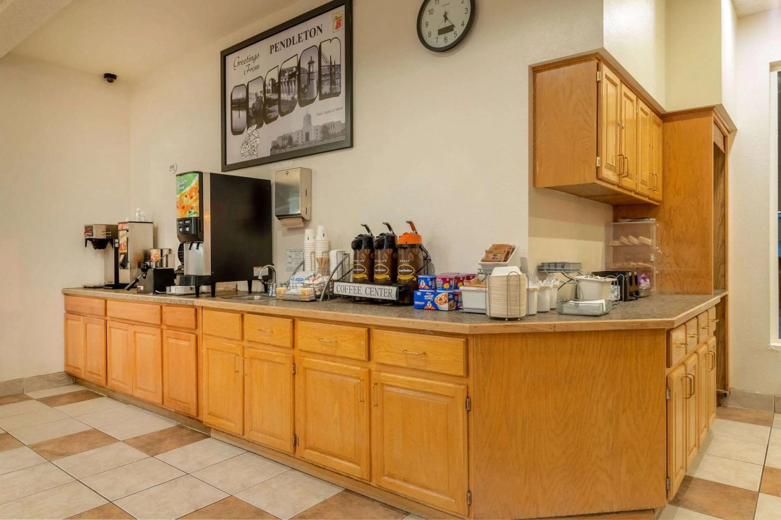 Breakfast in Super 8 by Wyndham Pendleton