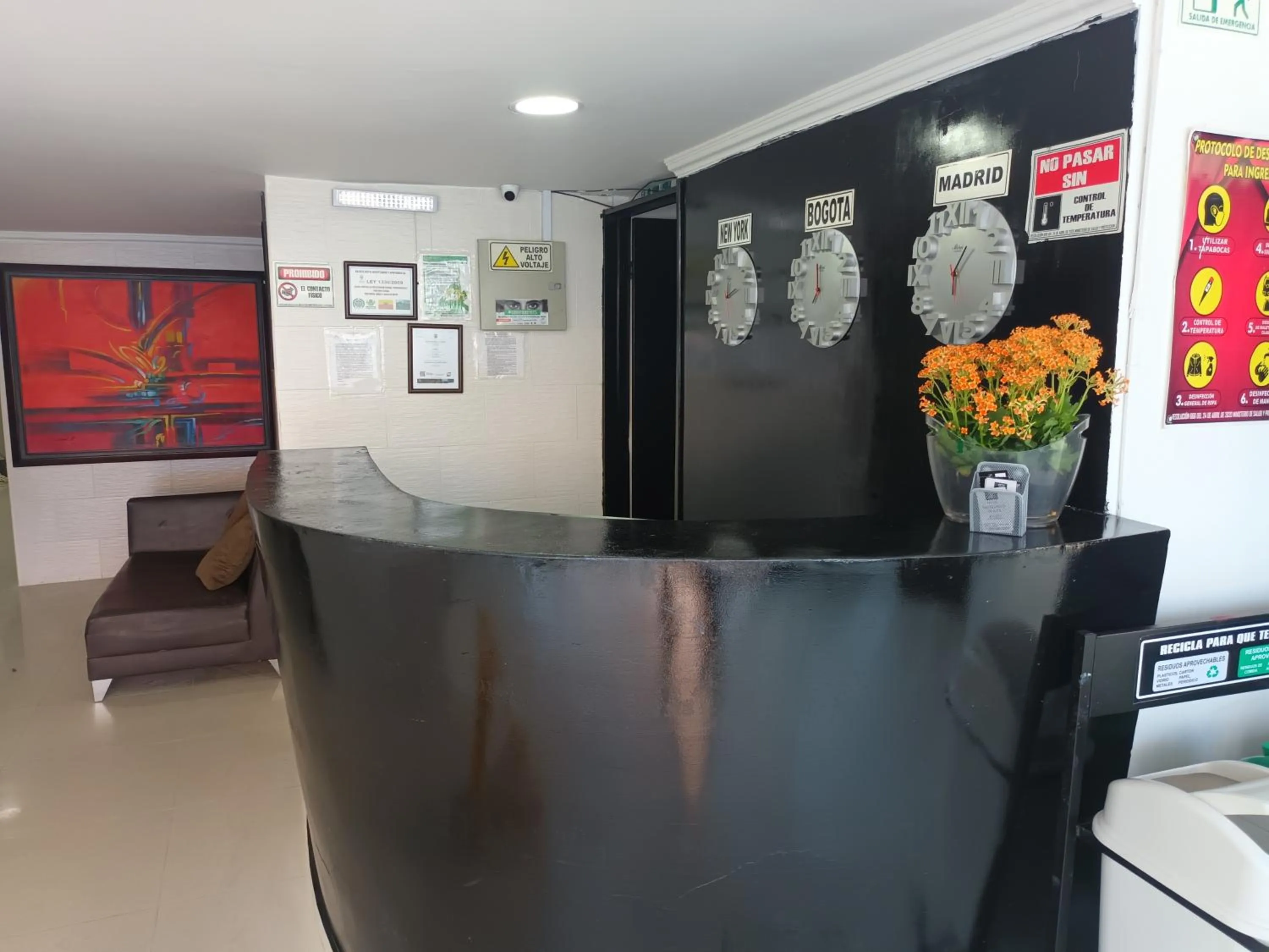 Lobby or reception in Hotel Santiago Plaza