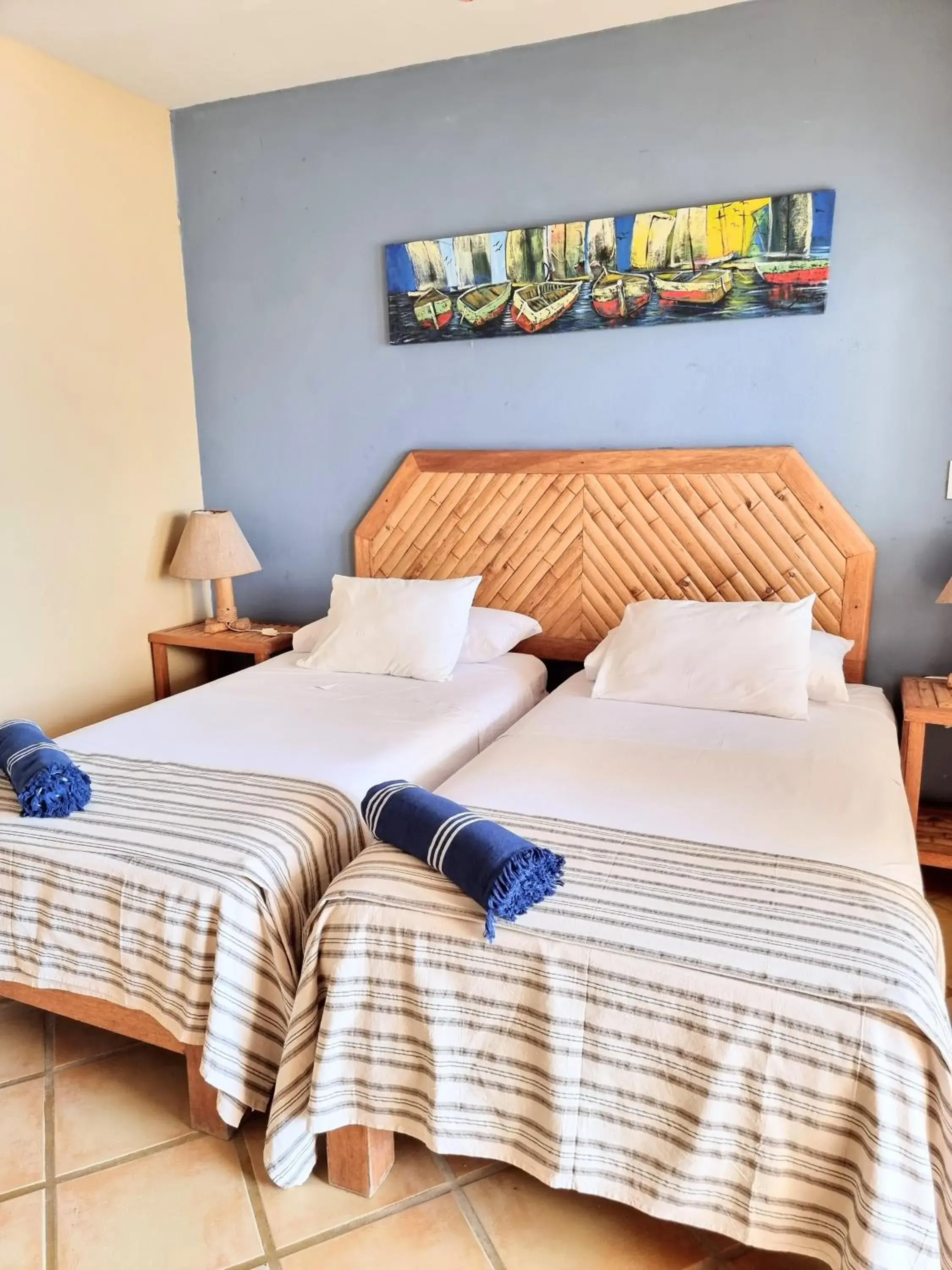 Deluxe Double or Twin Room with Sea View in Mancora Beach Hotel Deluxe Double or Twin Room with Sea View in Mancora Beach Hotel