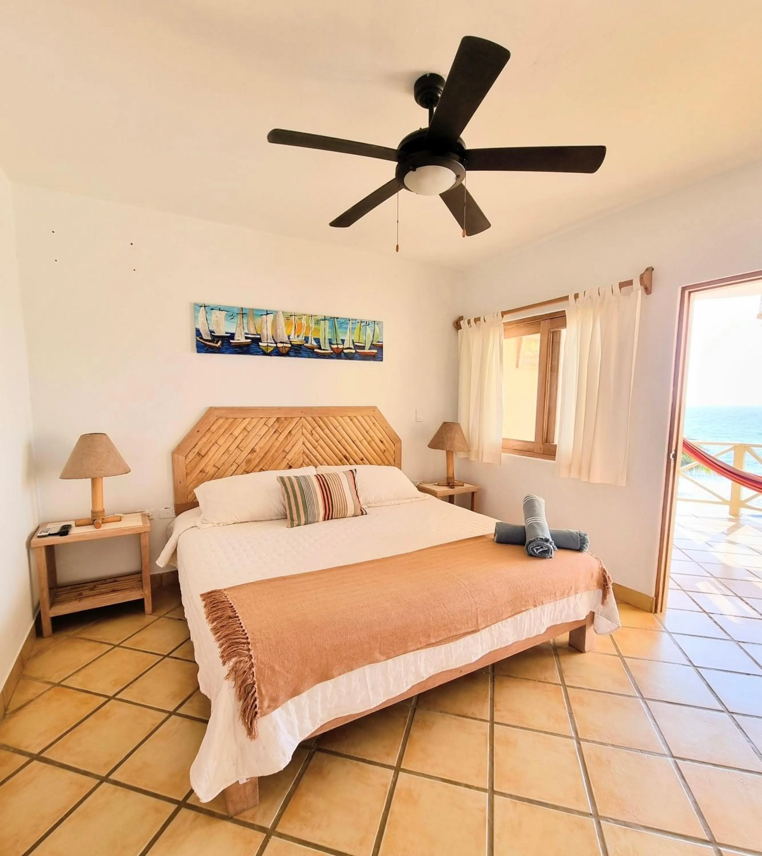 Bedroom, Bed in Mancora Beach Hotel