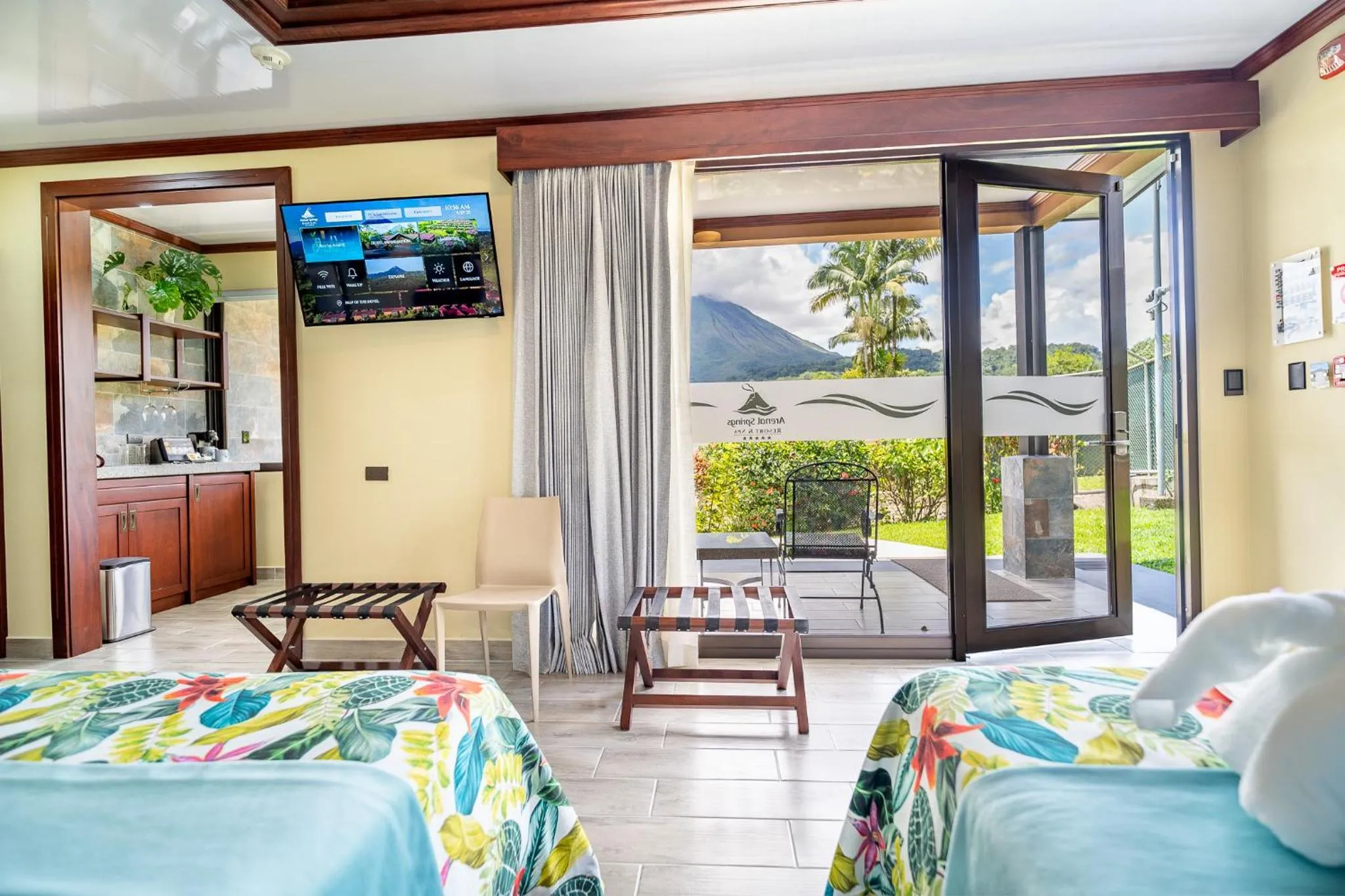 Bed in Hotel Arenal Springs Resort & Spa