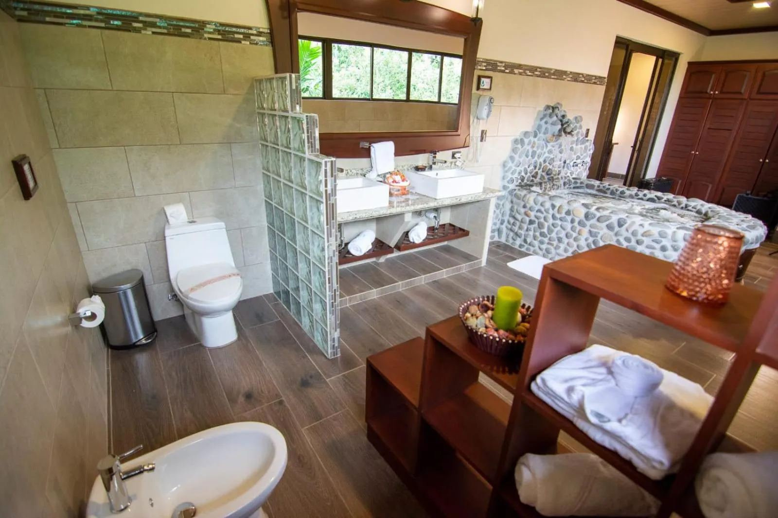 Bath in Hotel Arenal Springs Resort & Spa