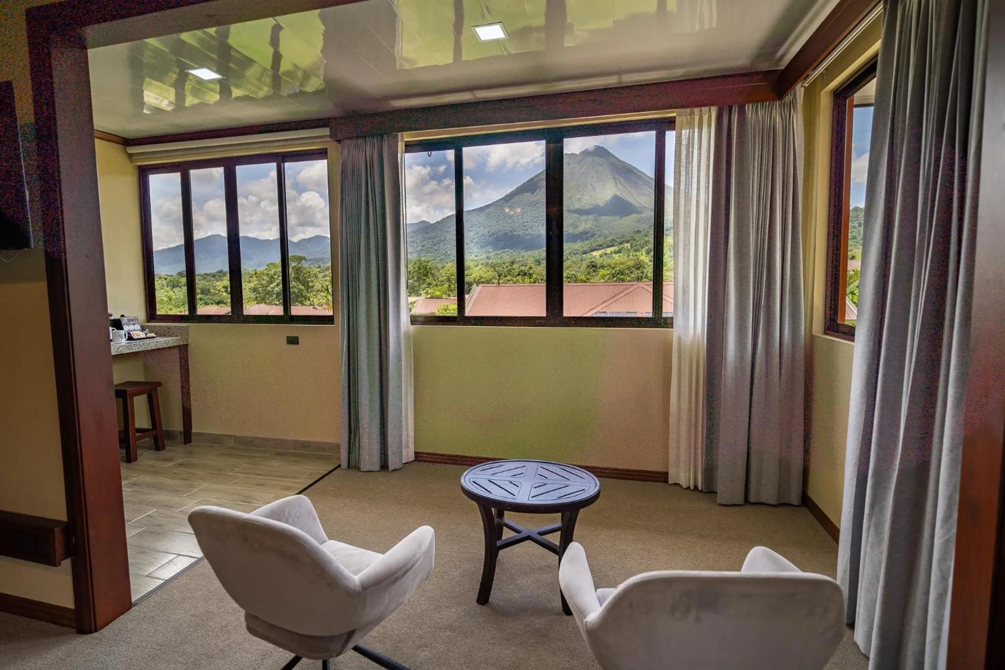 Seating area in Hotel Arenal Springs Resort & Spa