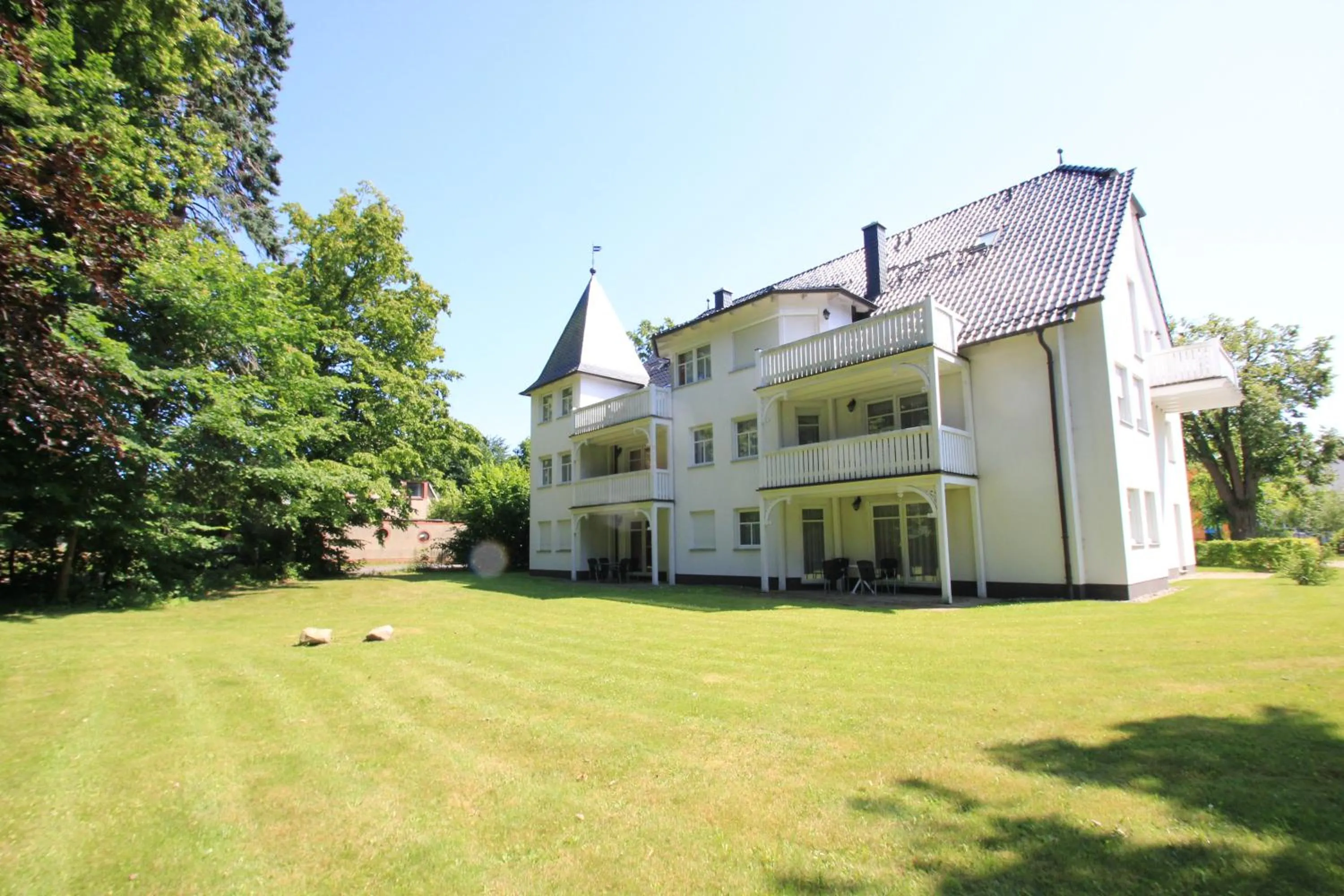 Facade/entrance in Villa Seefisch