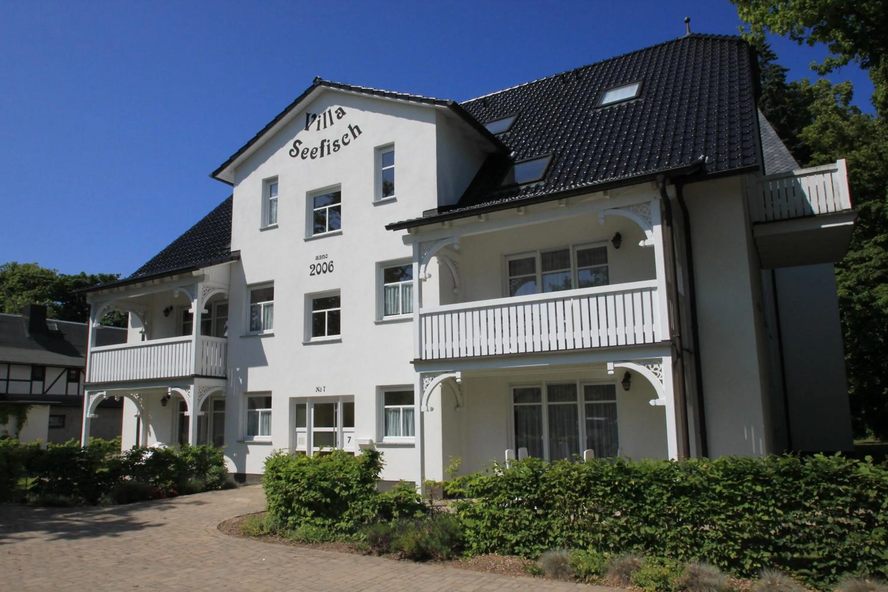 Facade/entrance in Villa Seefisch