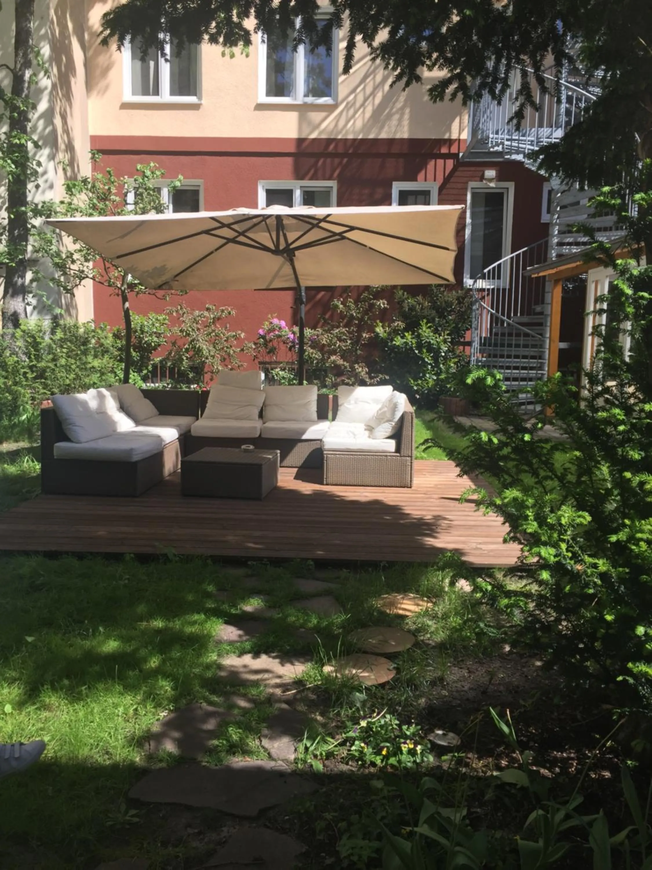 Garden in Apple City Hotel