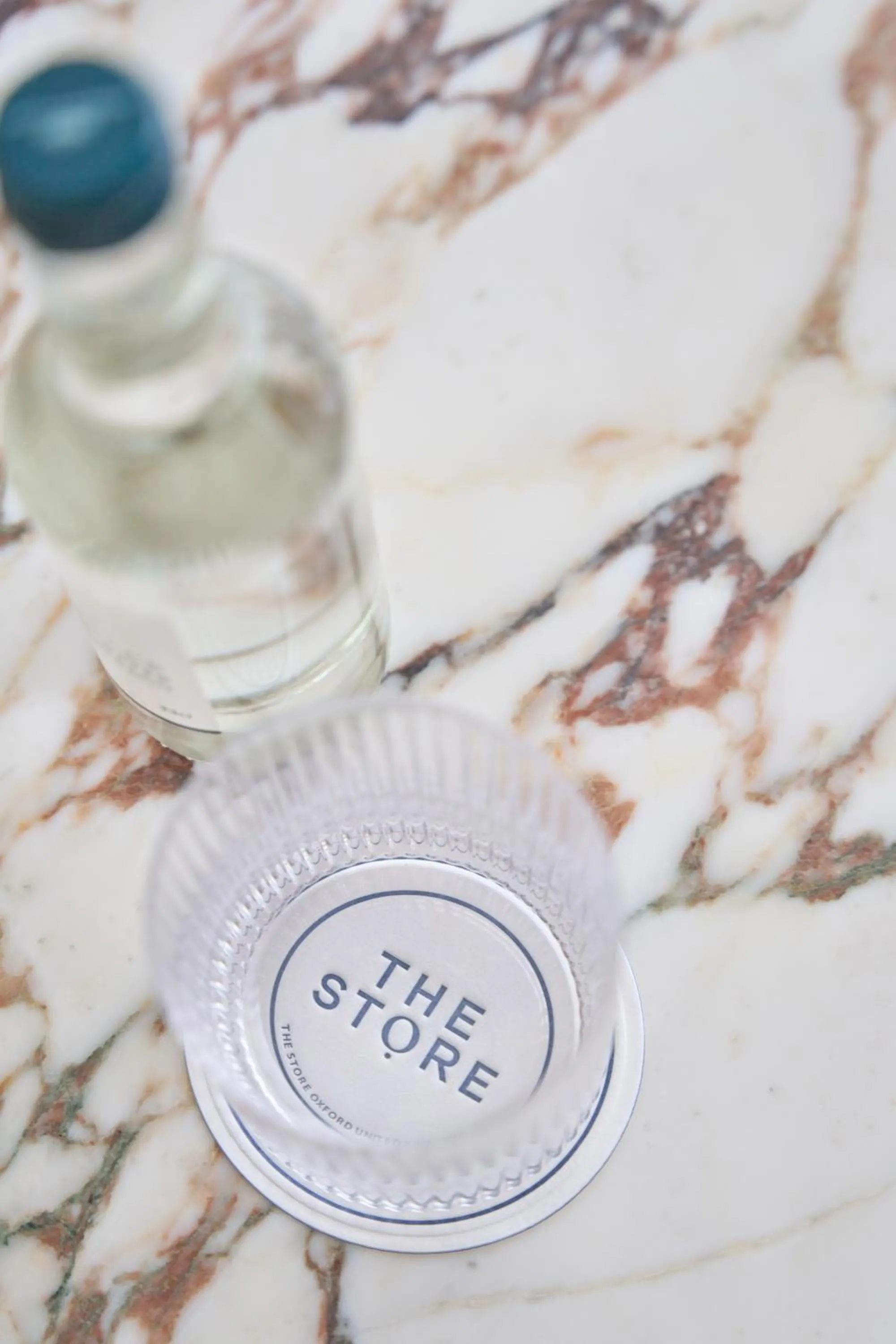 Food and drinks in The Store