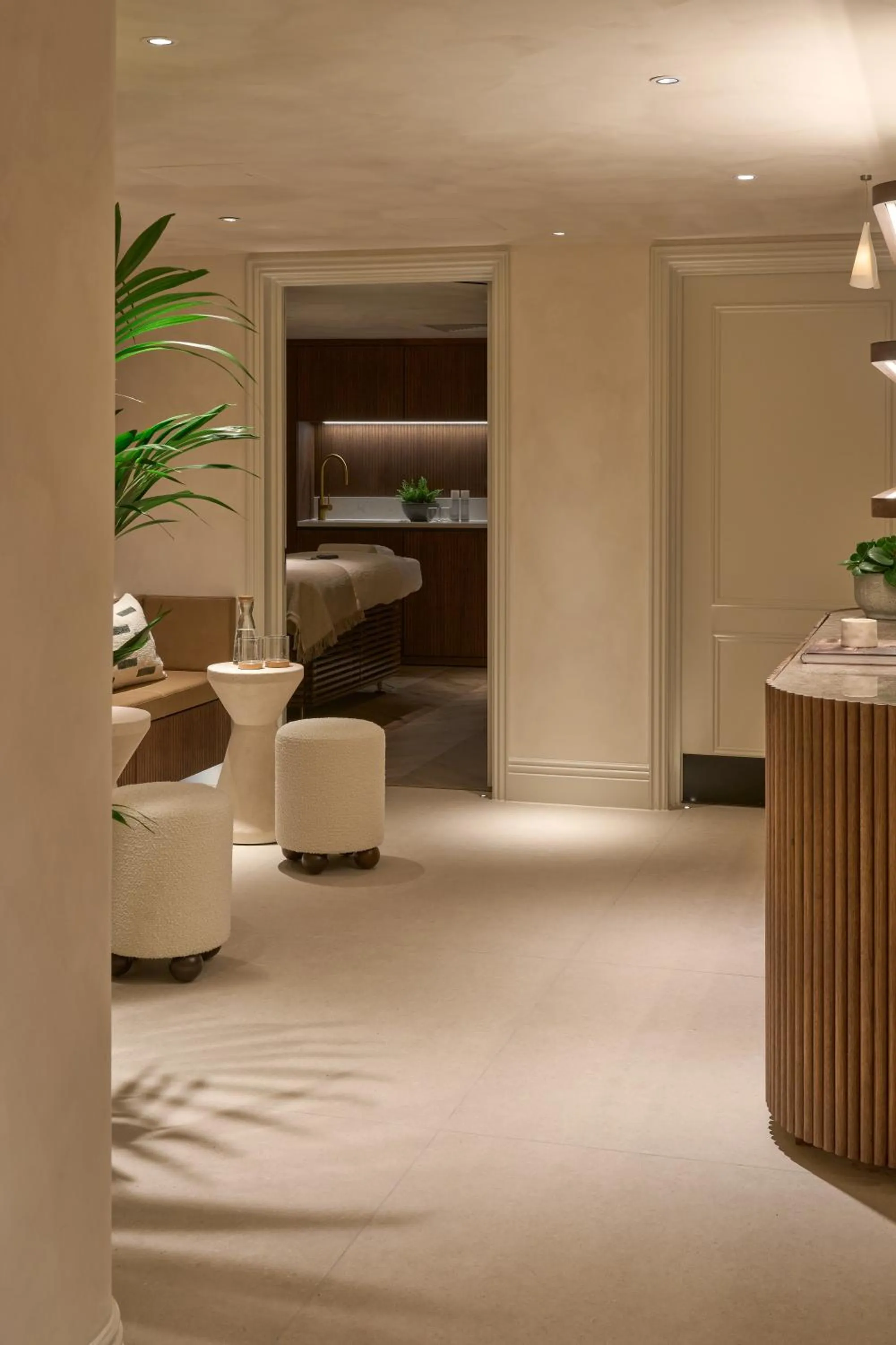 Massage, Bed in The Store