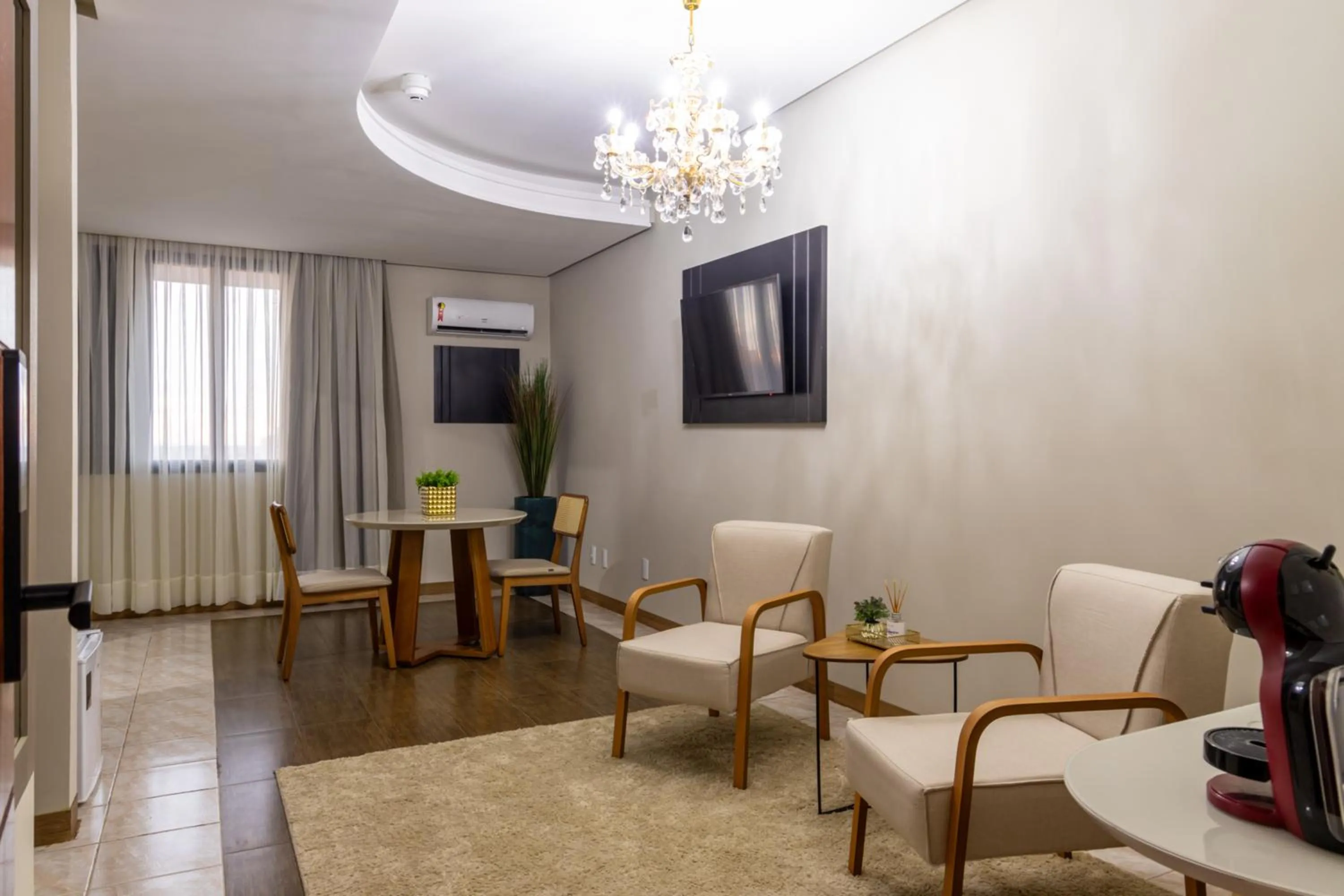 Living room in Hotel Dan Inn Uberlandia By Nacional Inn