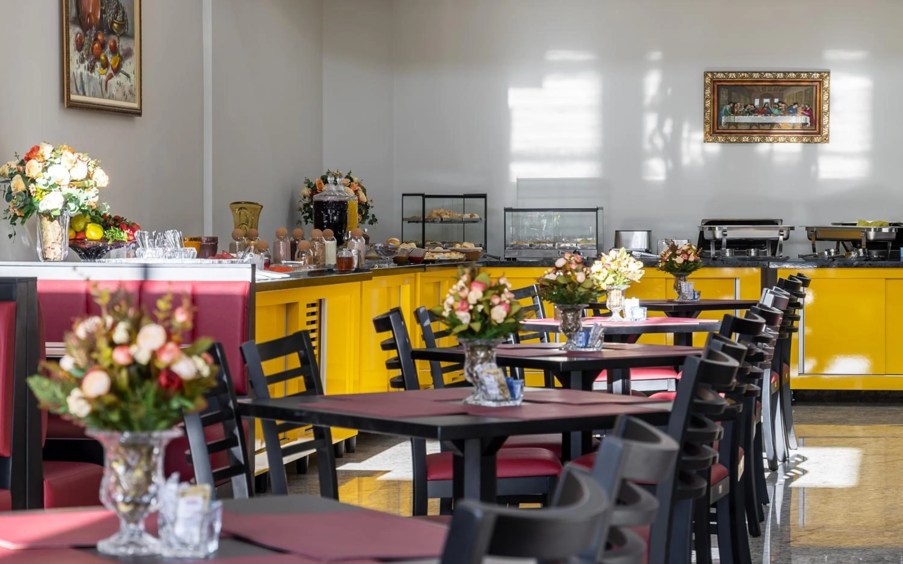 Restaurant/places to eat in Hotel Dan Inn Uberlandia By Nacional Inn