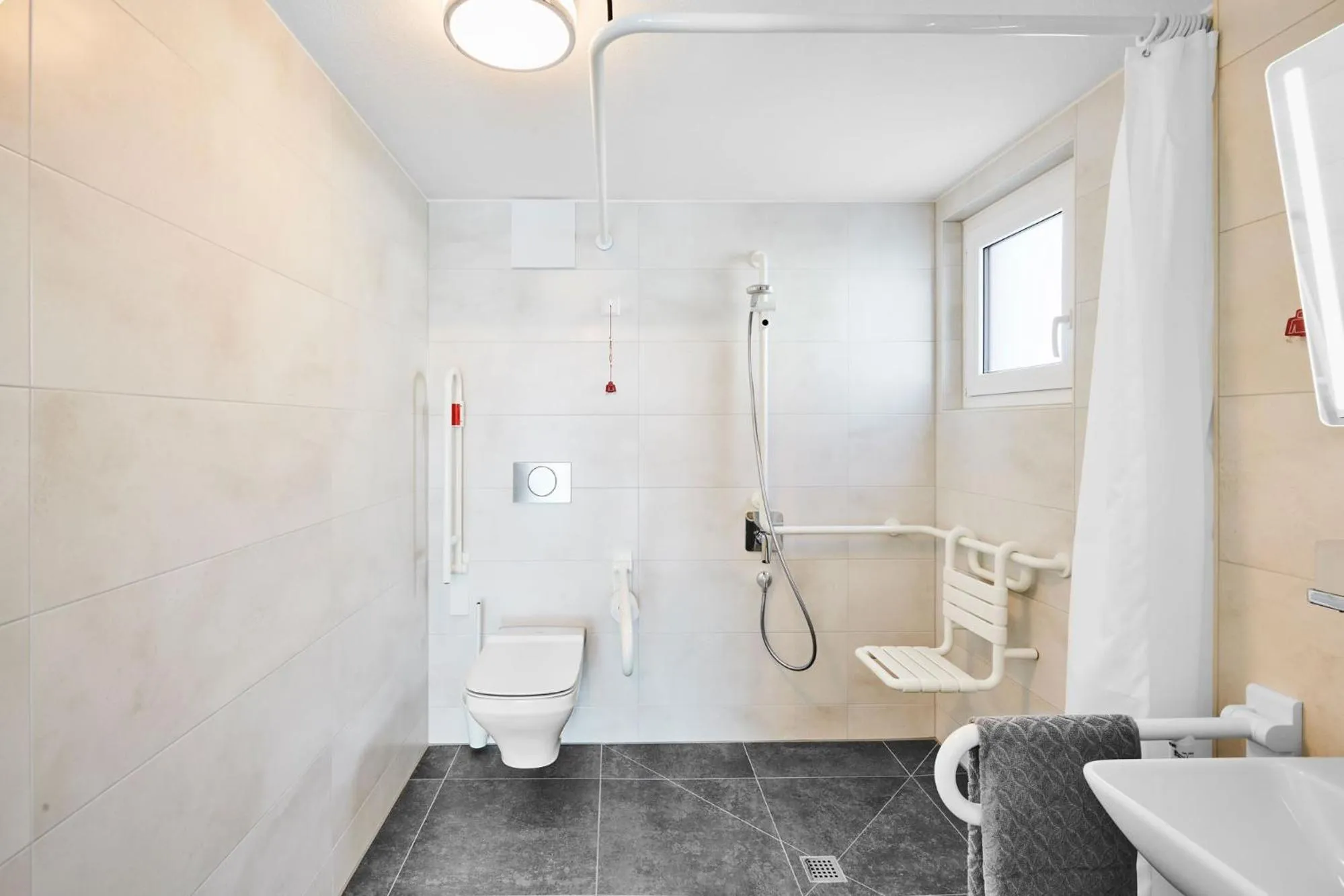 Shower in Gästehaus Bosch