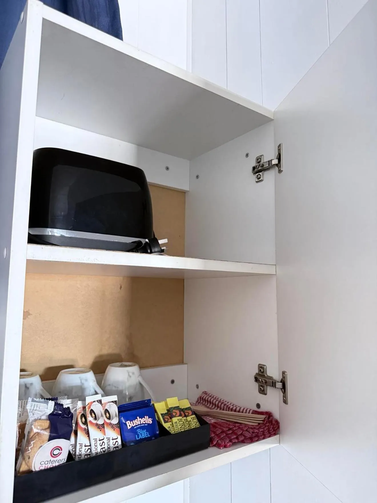 Bed in Tropical City Motor Inn