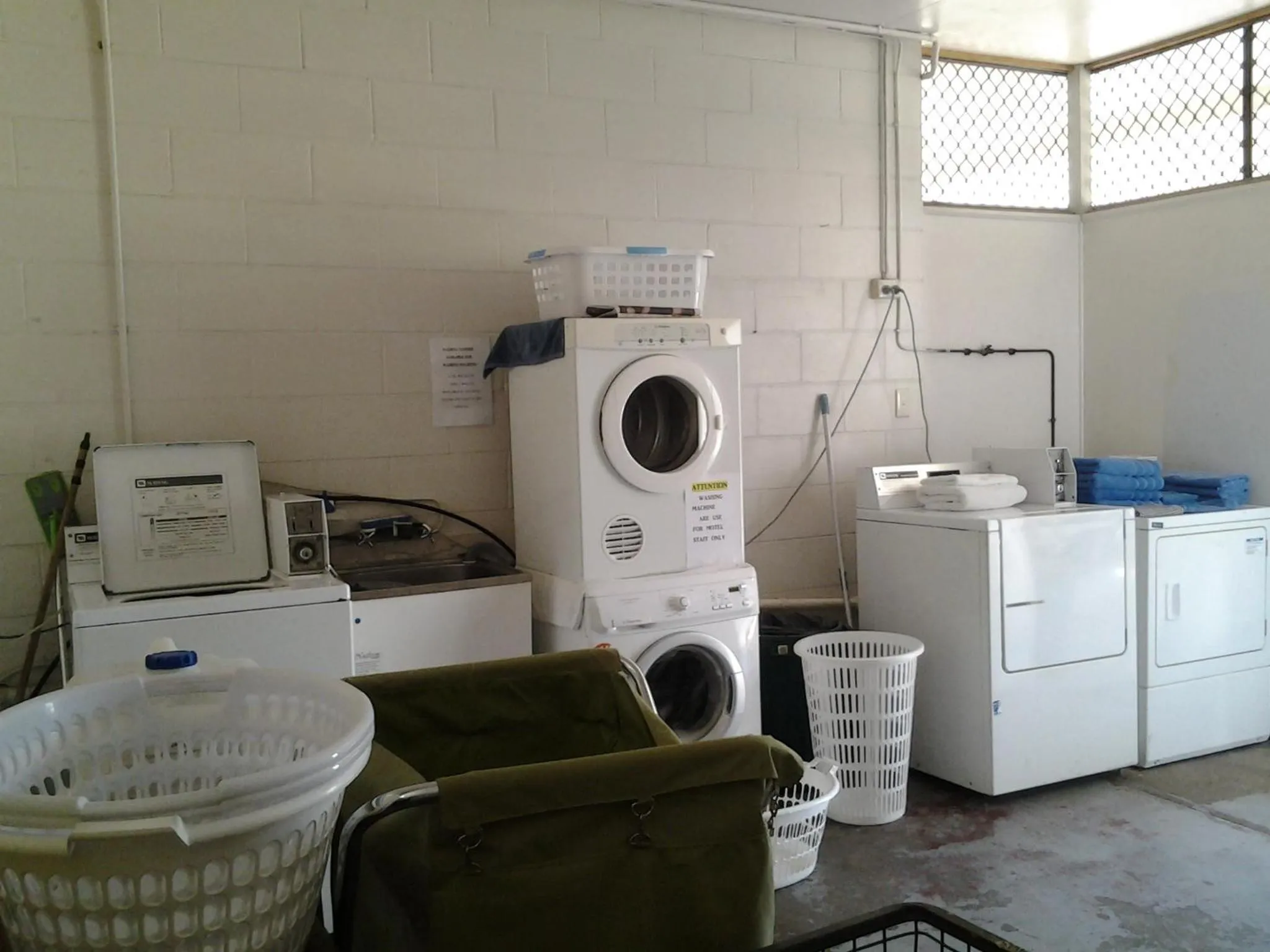 Area and facilities in Tropical City Motor Inn