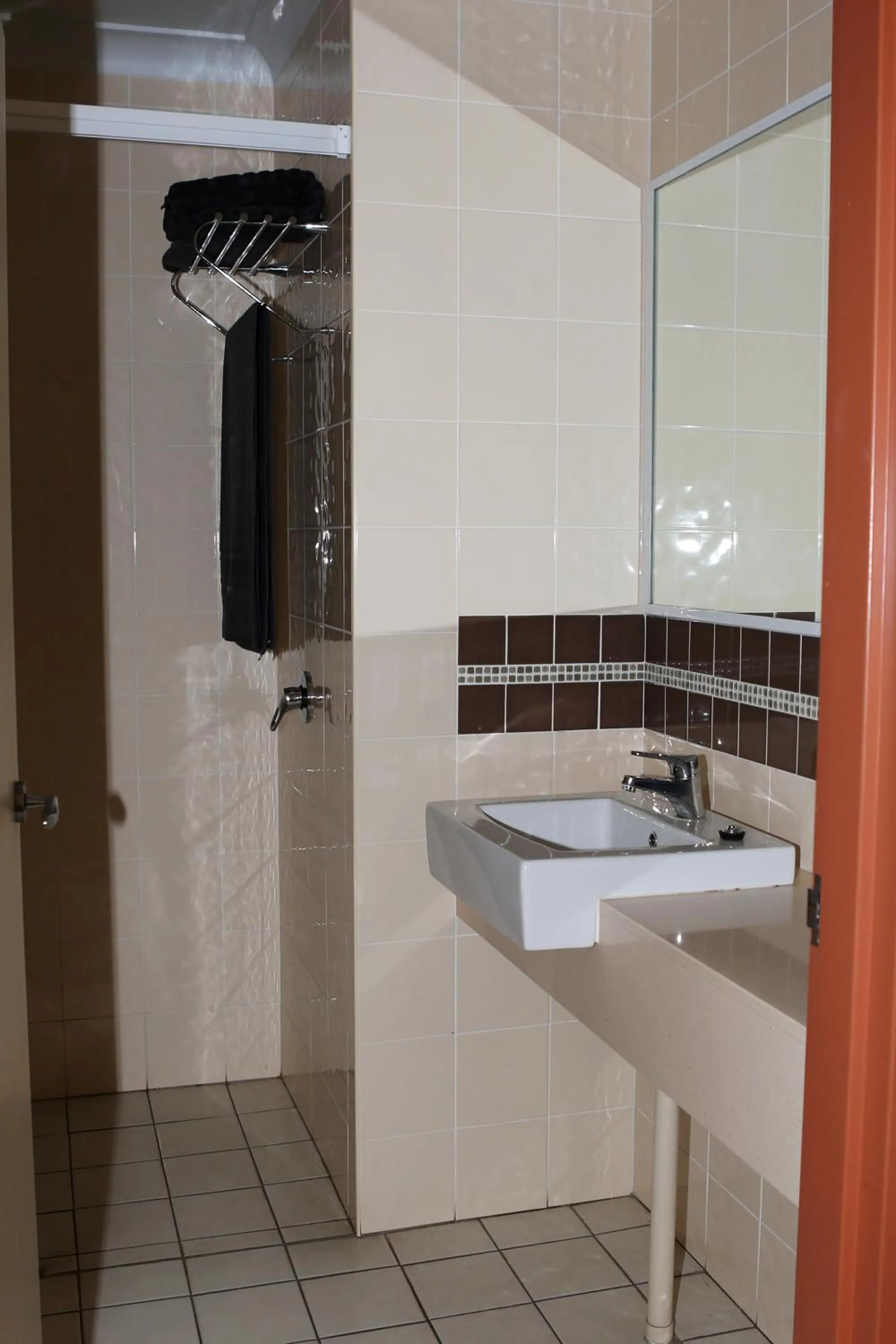 Bathroom in Forbes Victoria Inn