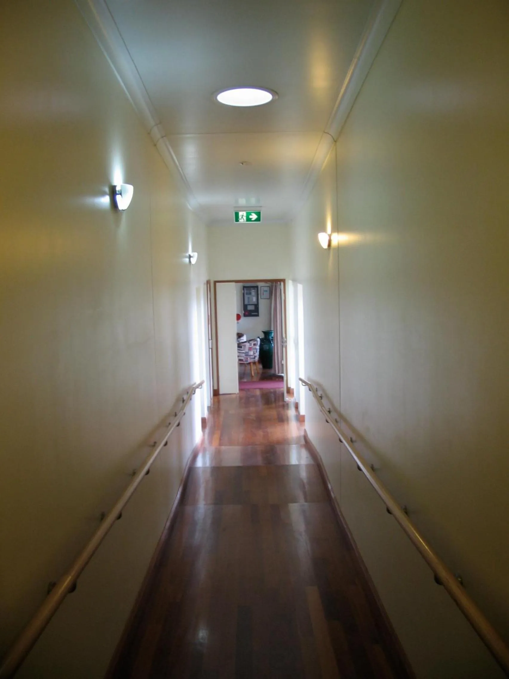 Property building in Forbes Victoria Inn