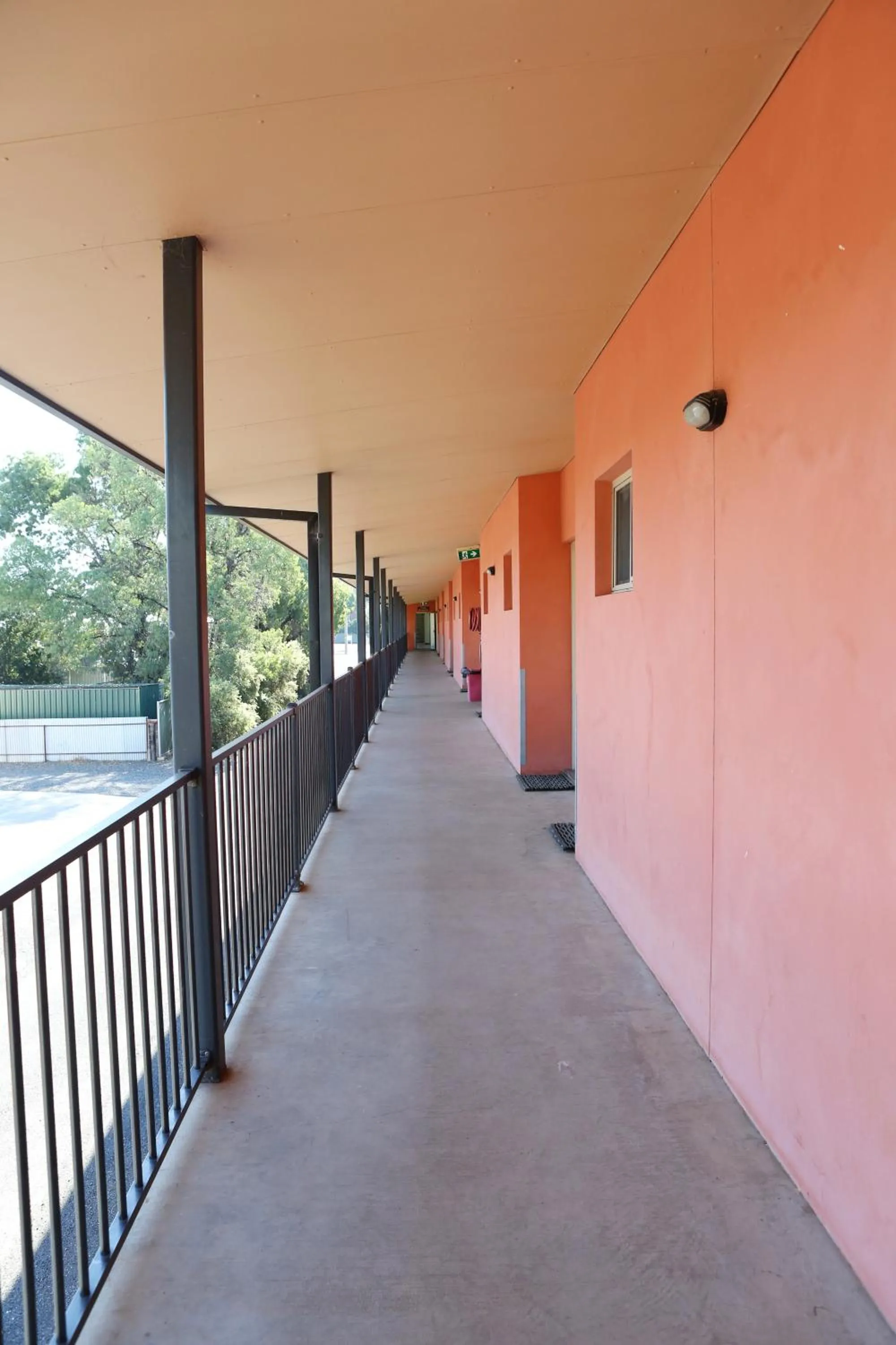 Property building in Forbes Victoria Inn