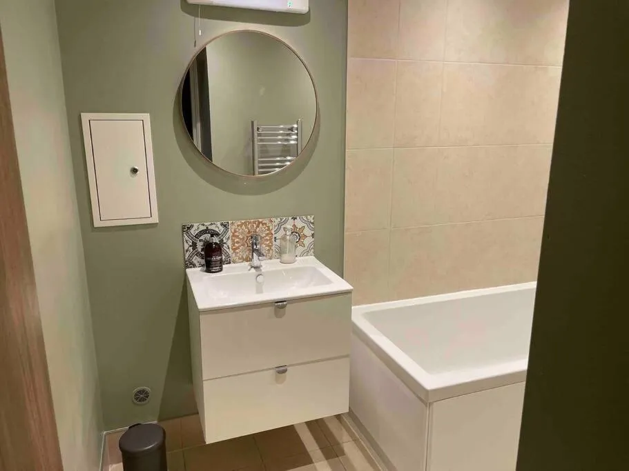 Stunning apartment by The Leas, West End