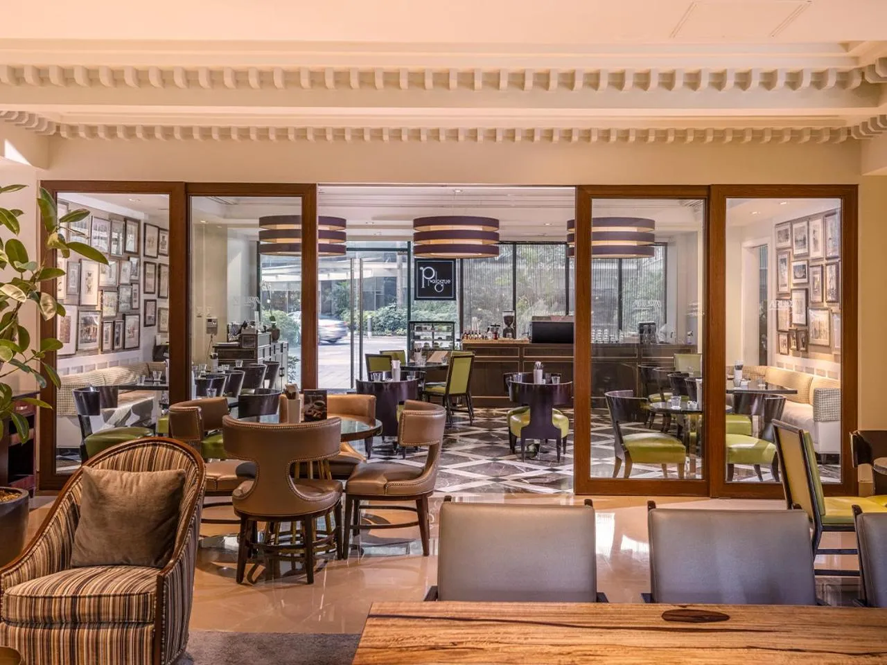 Restaurant/places to eat in Aruga Apartments by Rockwell Makati