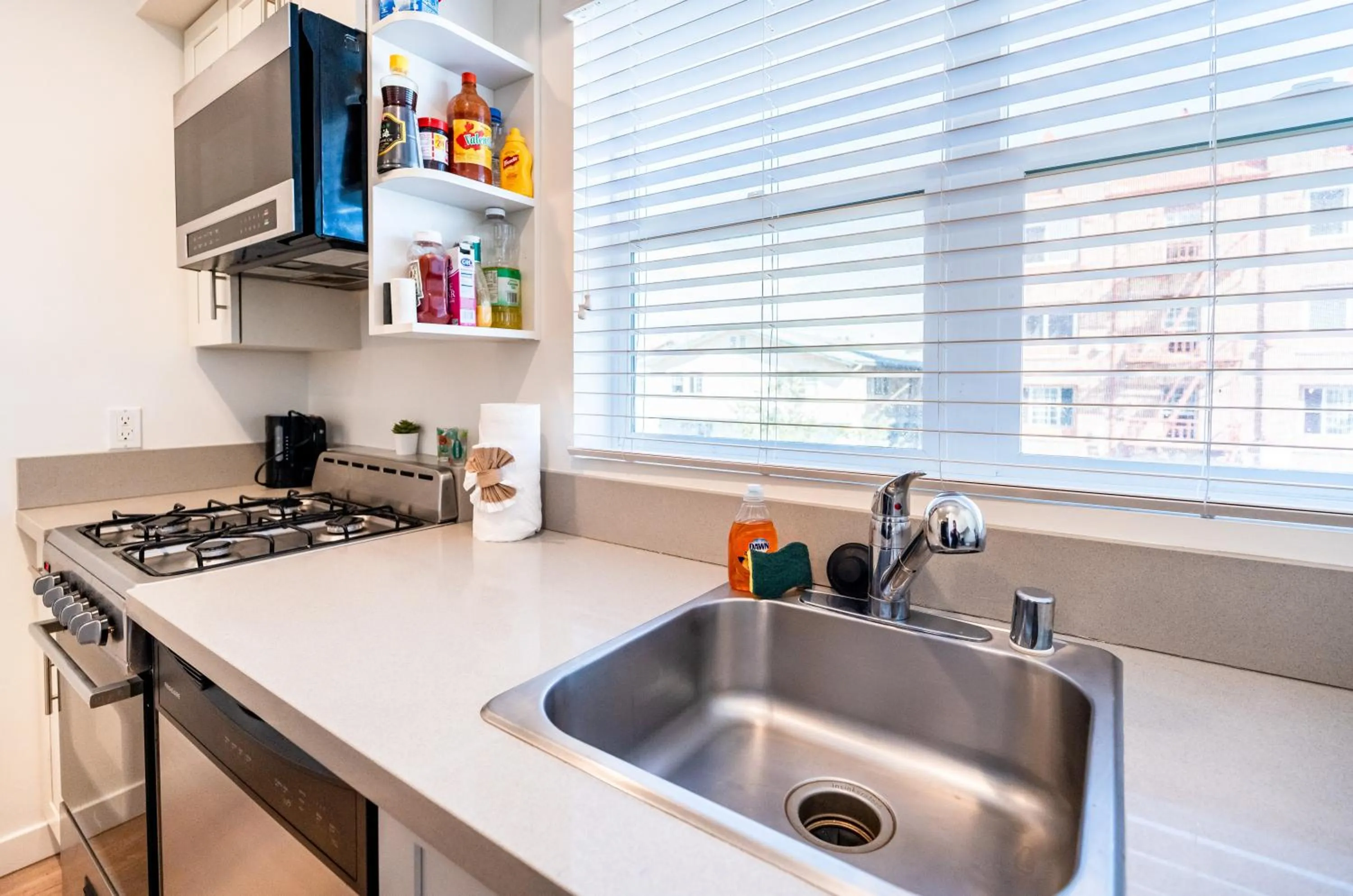 Kitchen or kitchenette in Brand New Koreatown Loft with 3 Levels 2 Parking Spots