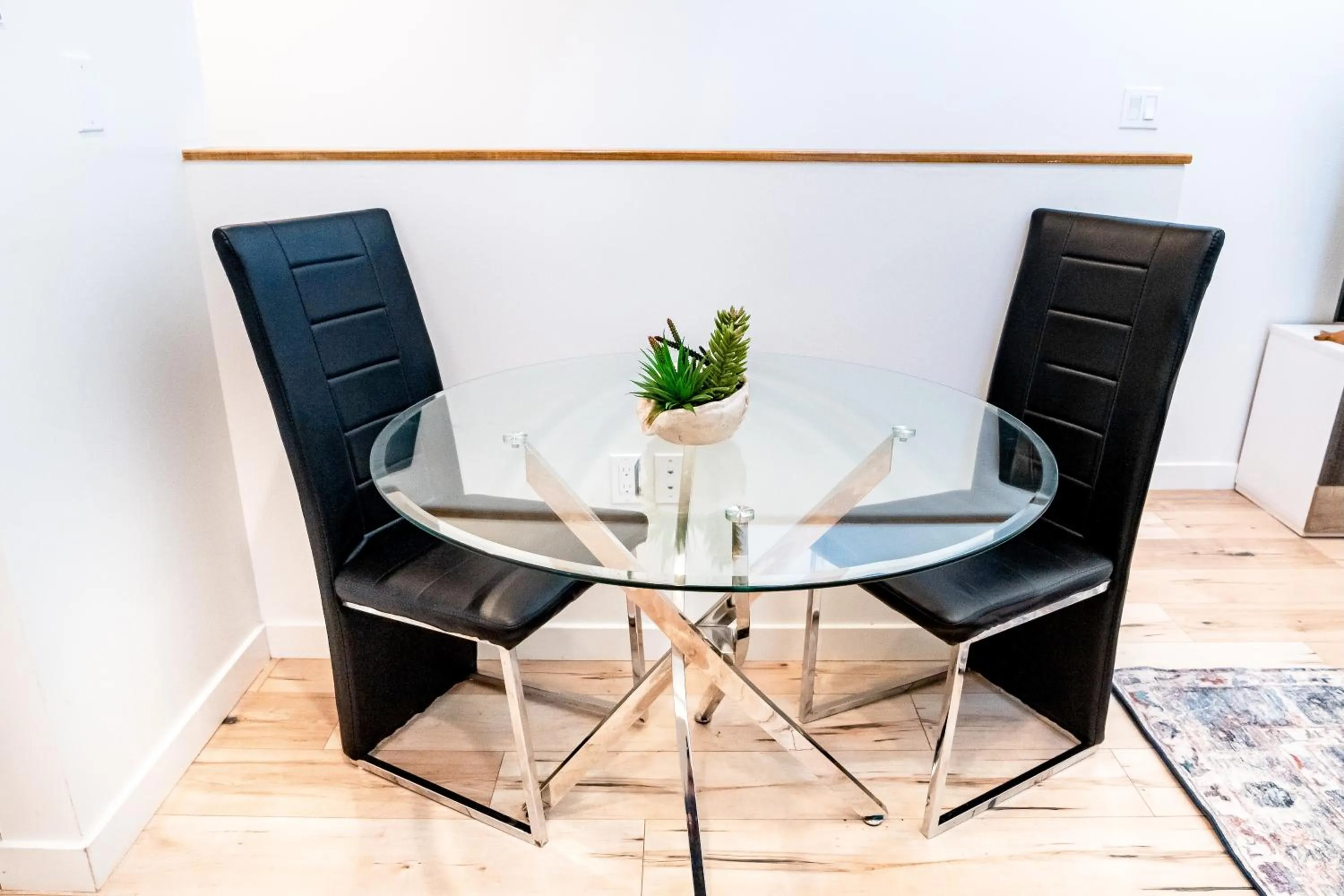 Dining area in Brand New Koreatown Loft with 3 Levels 2 Parking Spots