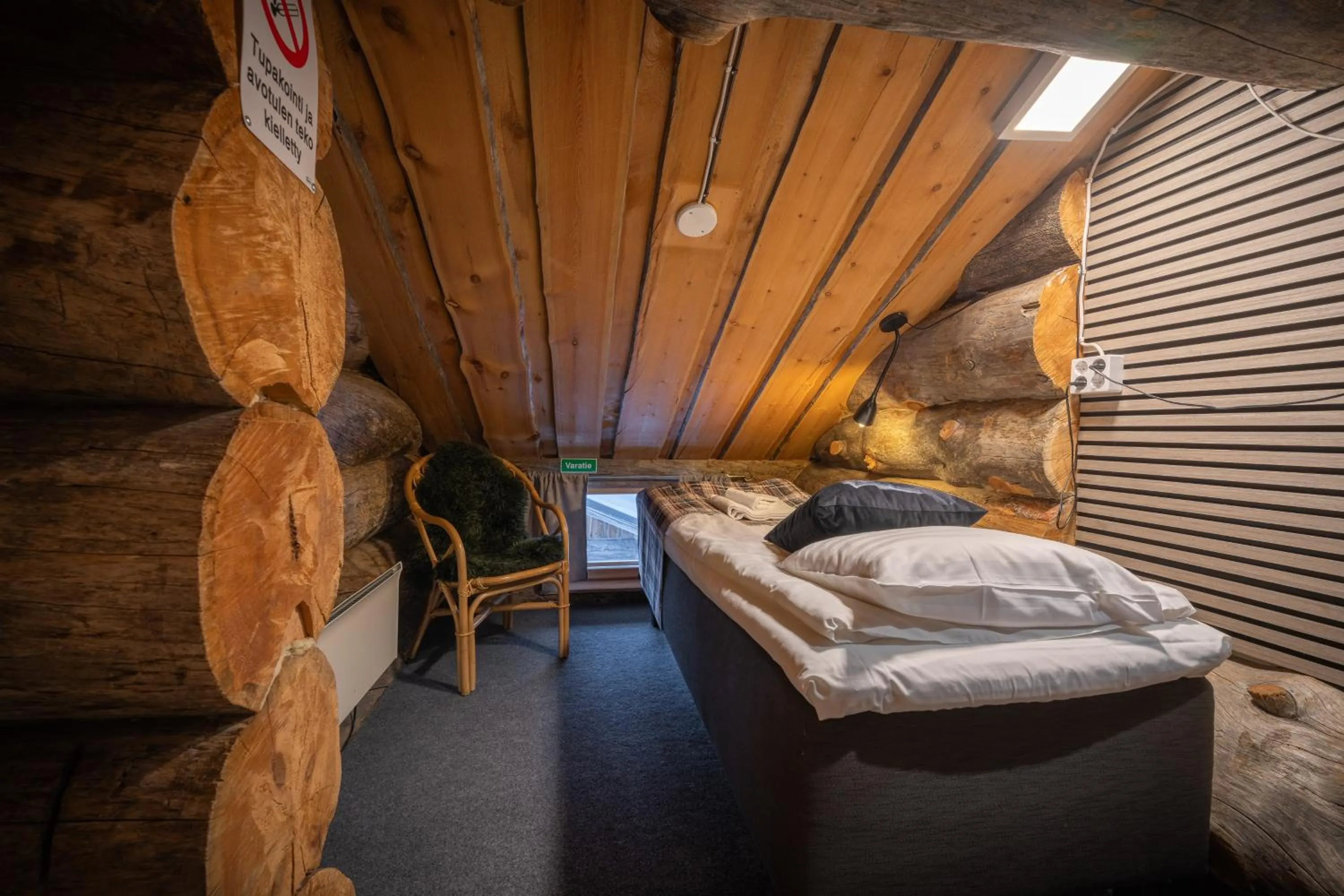 Bed in Kuukkeli Apartments Pikku-Hirvas ja Porotokka