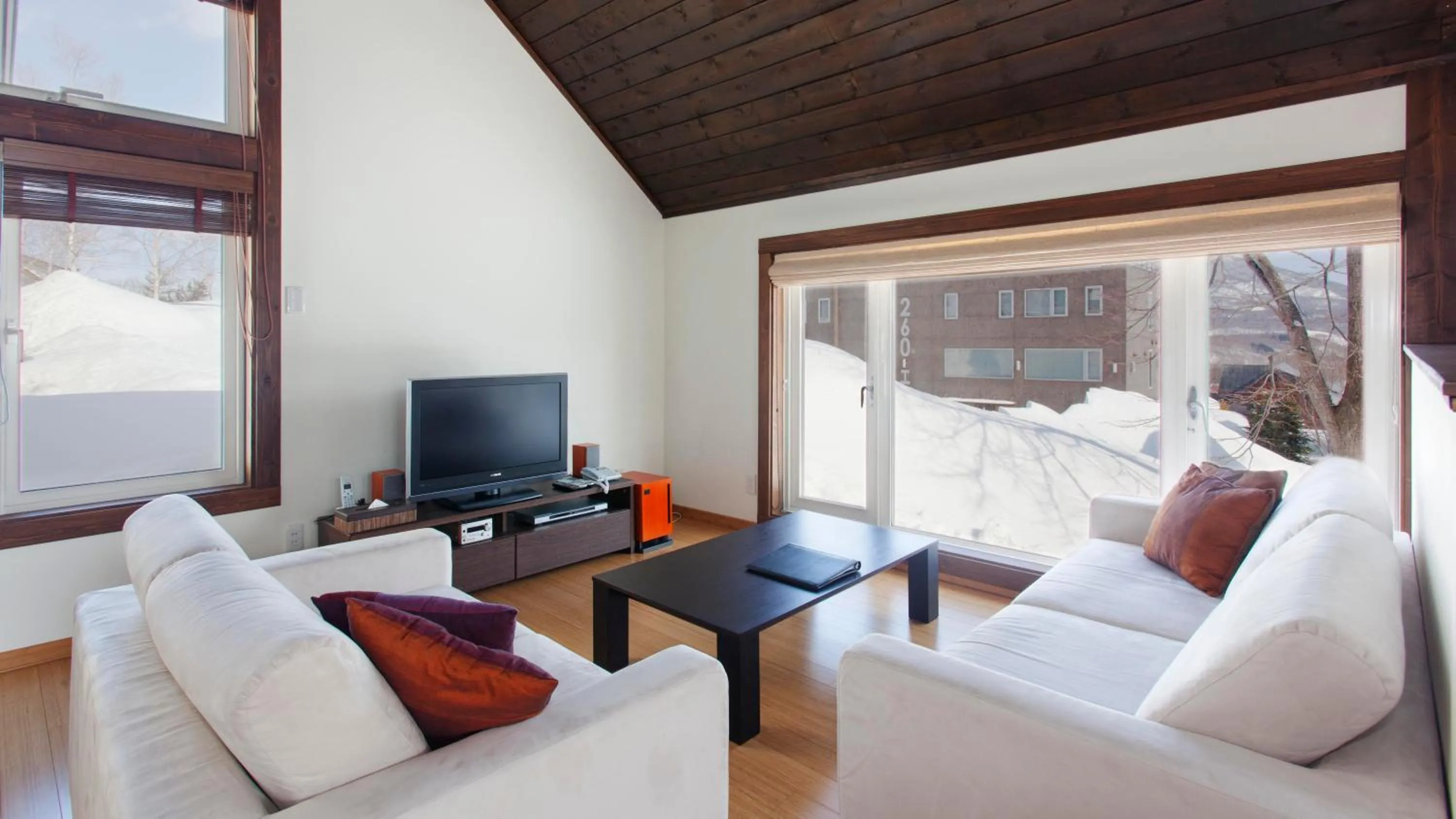 Living room in Ginsetsu